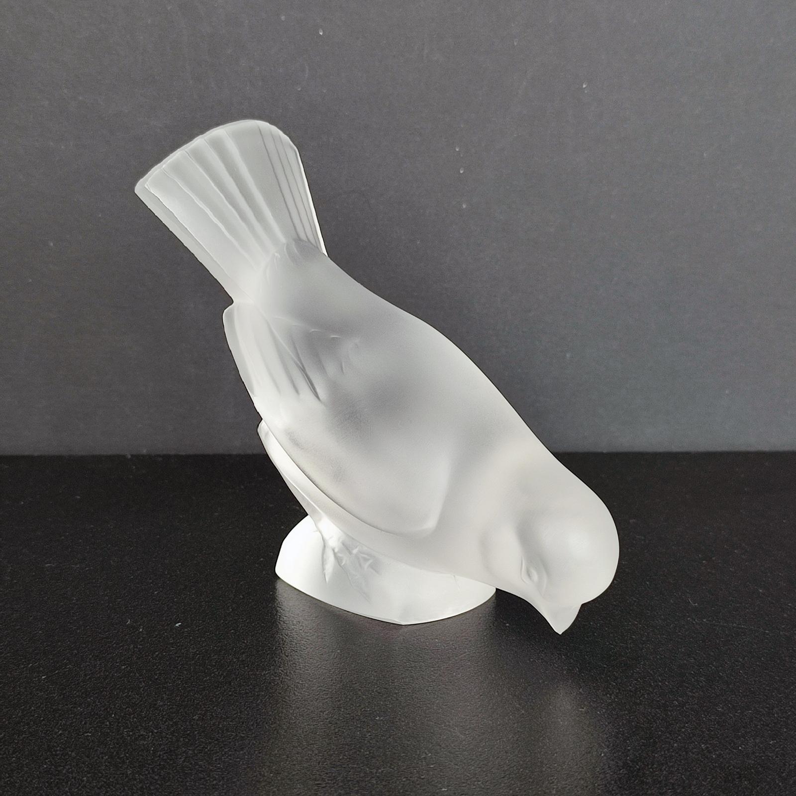 Vintage crystal Moineau Hardi from the Birds Series by René Lalique
Signed at the base Lalique France

Perfect condition.