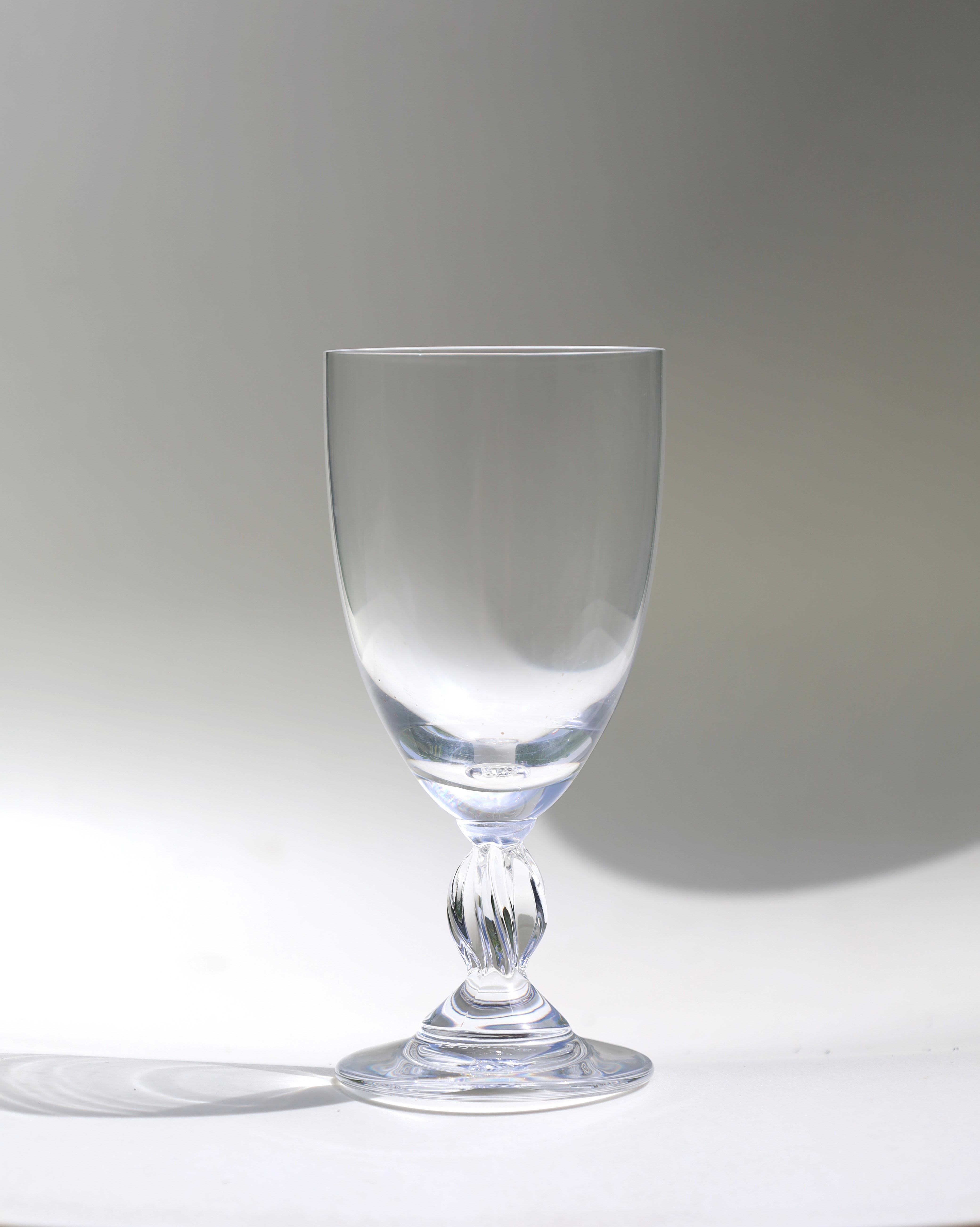 Lalique Frejus Set of 8 Bordeaux Wine Glasses For Sale 2