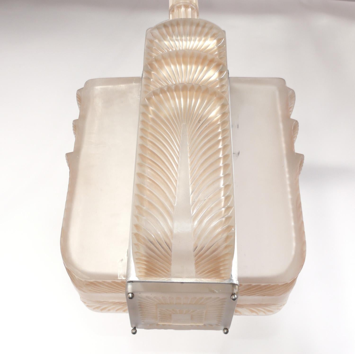 Mid-20th Century Lalique French Art Deco Chandelier Languedoc Model