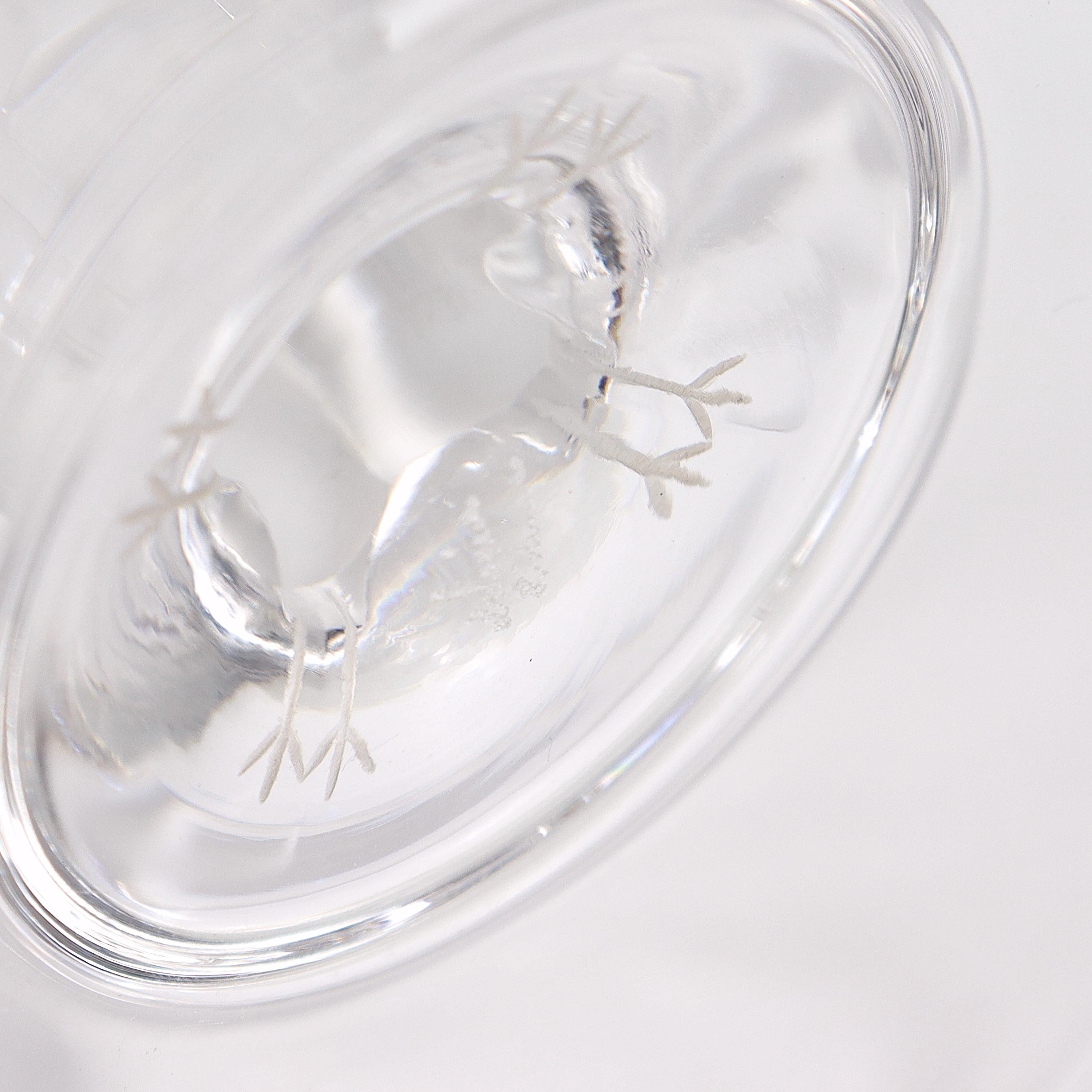 Compote o Tazza in vetro artistico francese Lalique con motivo Virginia e pavoni smerigliati in vendita 5