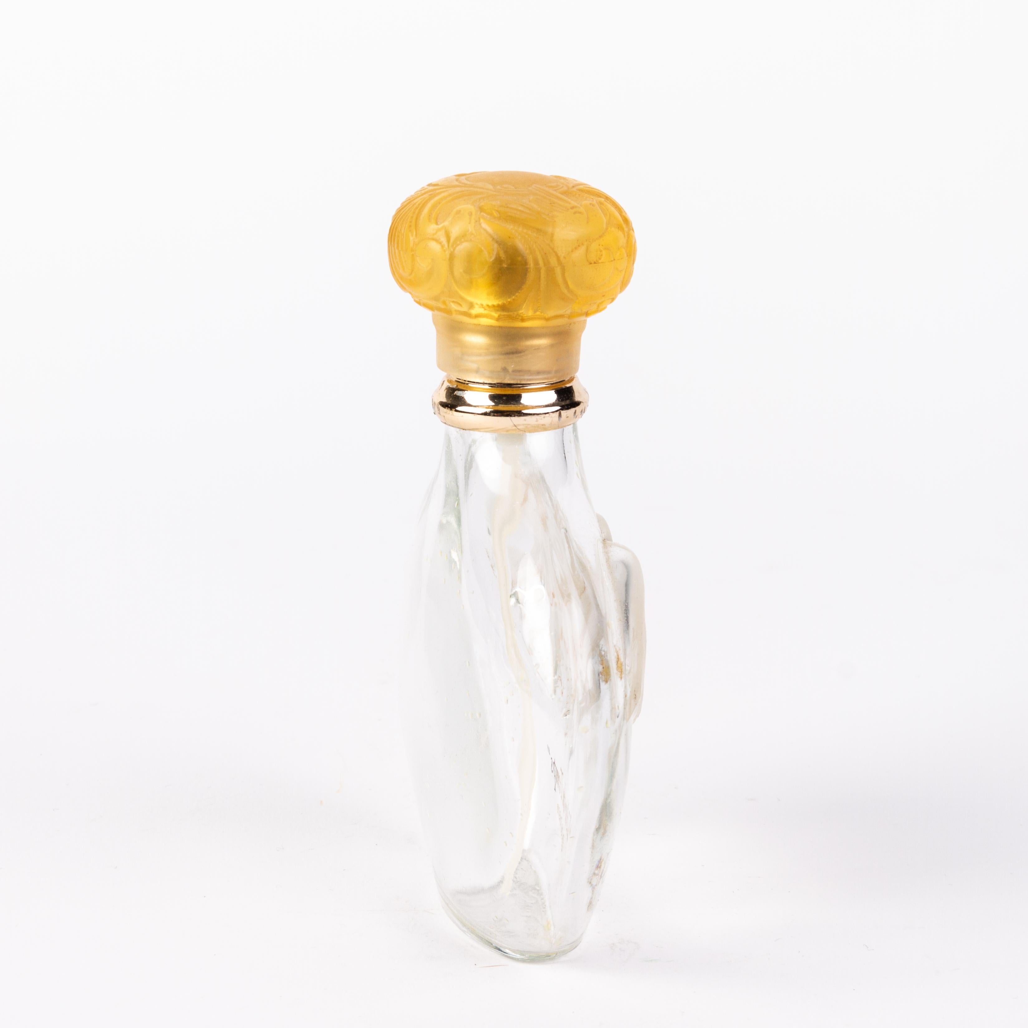 In good condition
From a private collection
Free international shipping
Lalique French Bas Relief Scent Perfume Bottle 