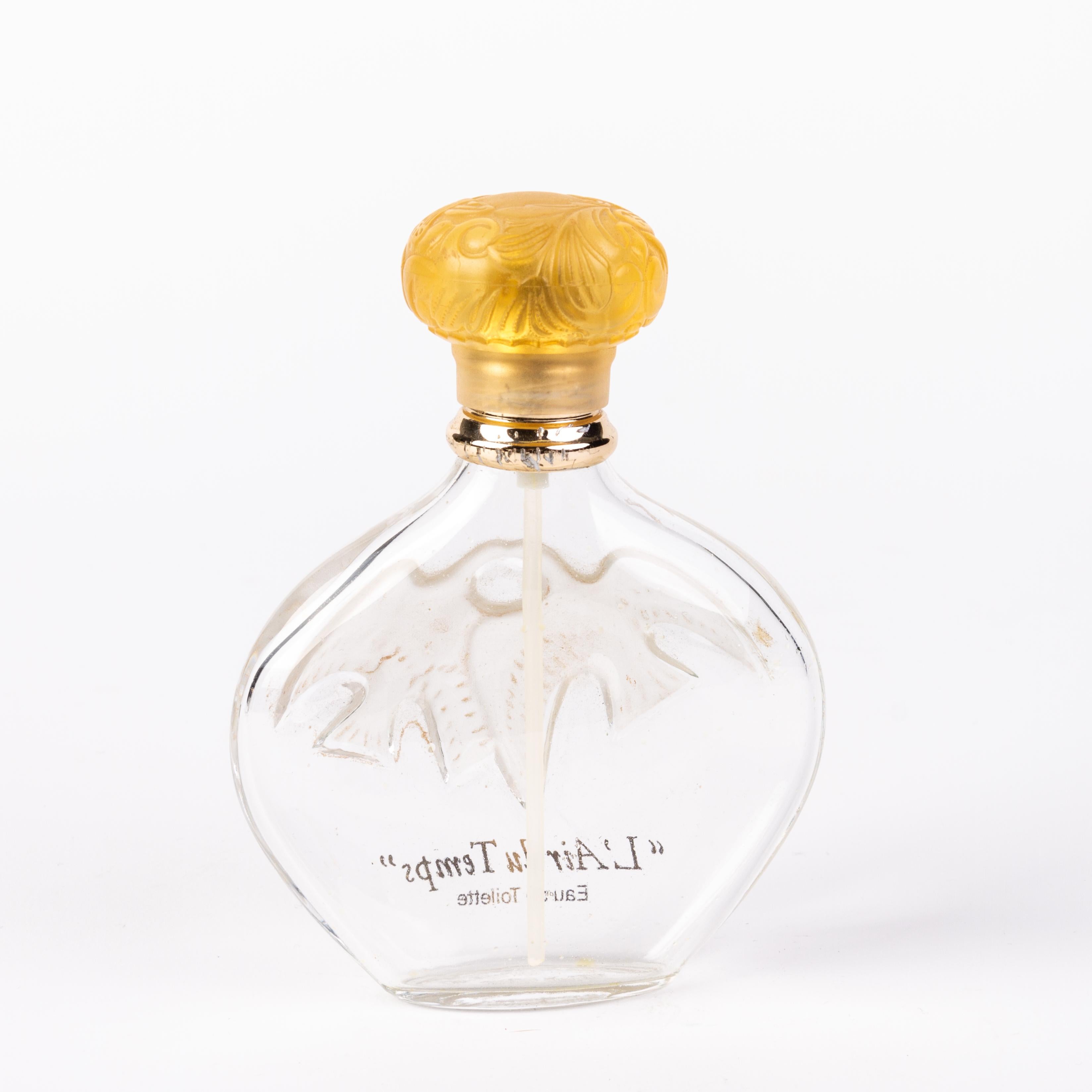 Lalique French Bas Relief Scent Perfume Bottle  In Good Condition For Sale In Nottingham, GB