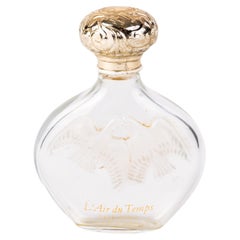Flacon de parfum à parfum français en bas-relief Lalique 