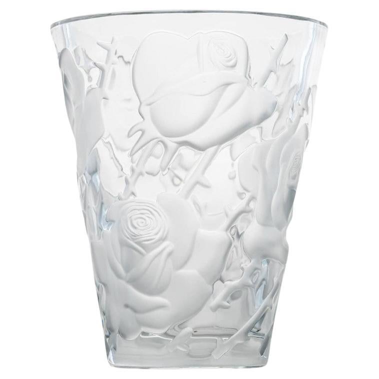 Vaso di cristallo smerigliato Ispahan Rose di Lalique, Francia in vendita