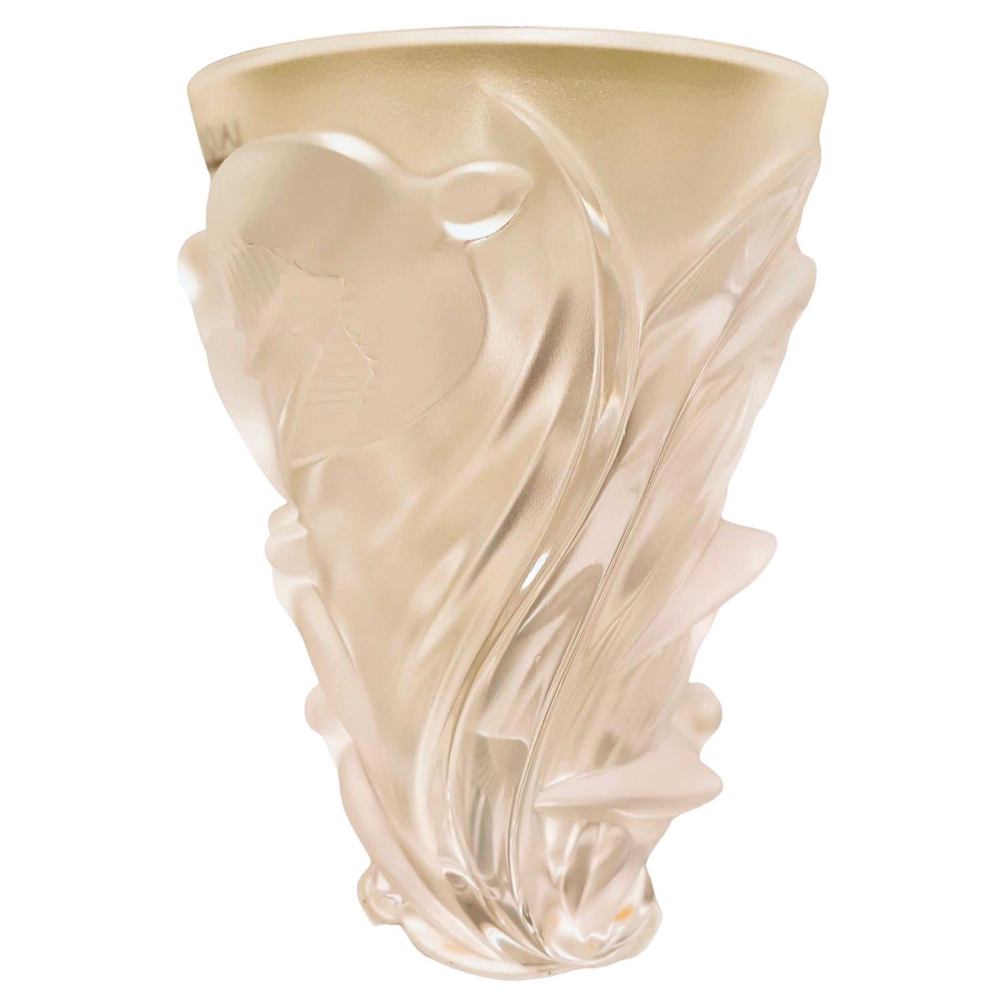 Lalique Frosted Crystal Martinets Sparrow Birds Vase