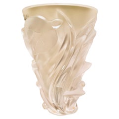 Lalique Martinets Spargel-Vogelvase aus mattiertem Kristall