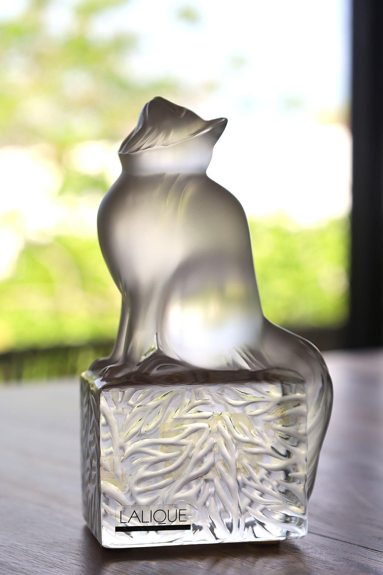 Organic Modern Lalique Frosted Crystal Sitting Cat Figurine Signed. For Sale