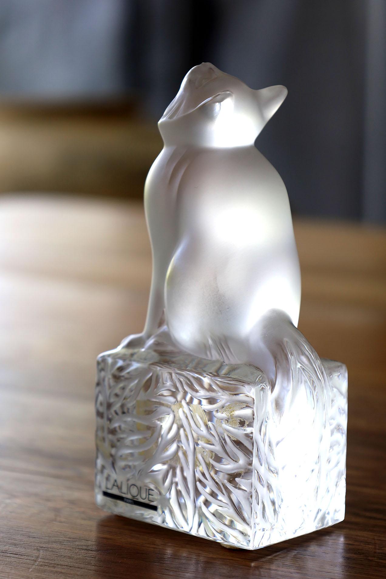 French Lalique Frosted Crystal Sitting Cat Figurine Signed. For Sale