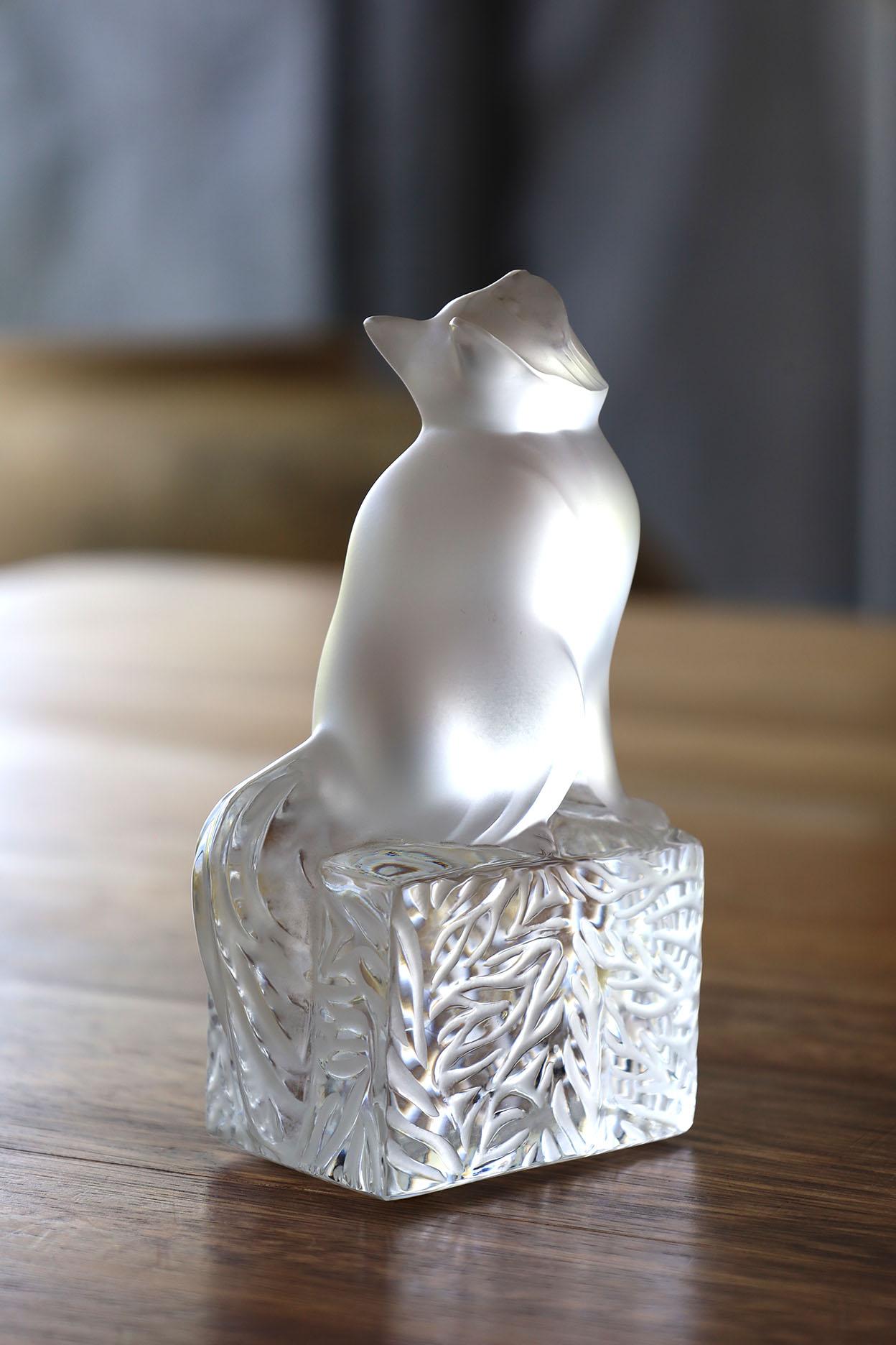 Late 20th Century Lalique Frosted Crystal Sitting Cat Figurine Signed. For Sale