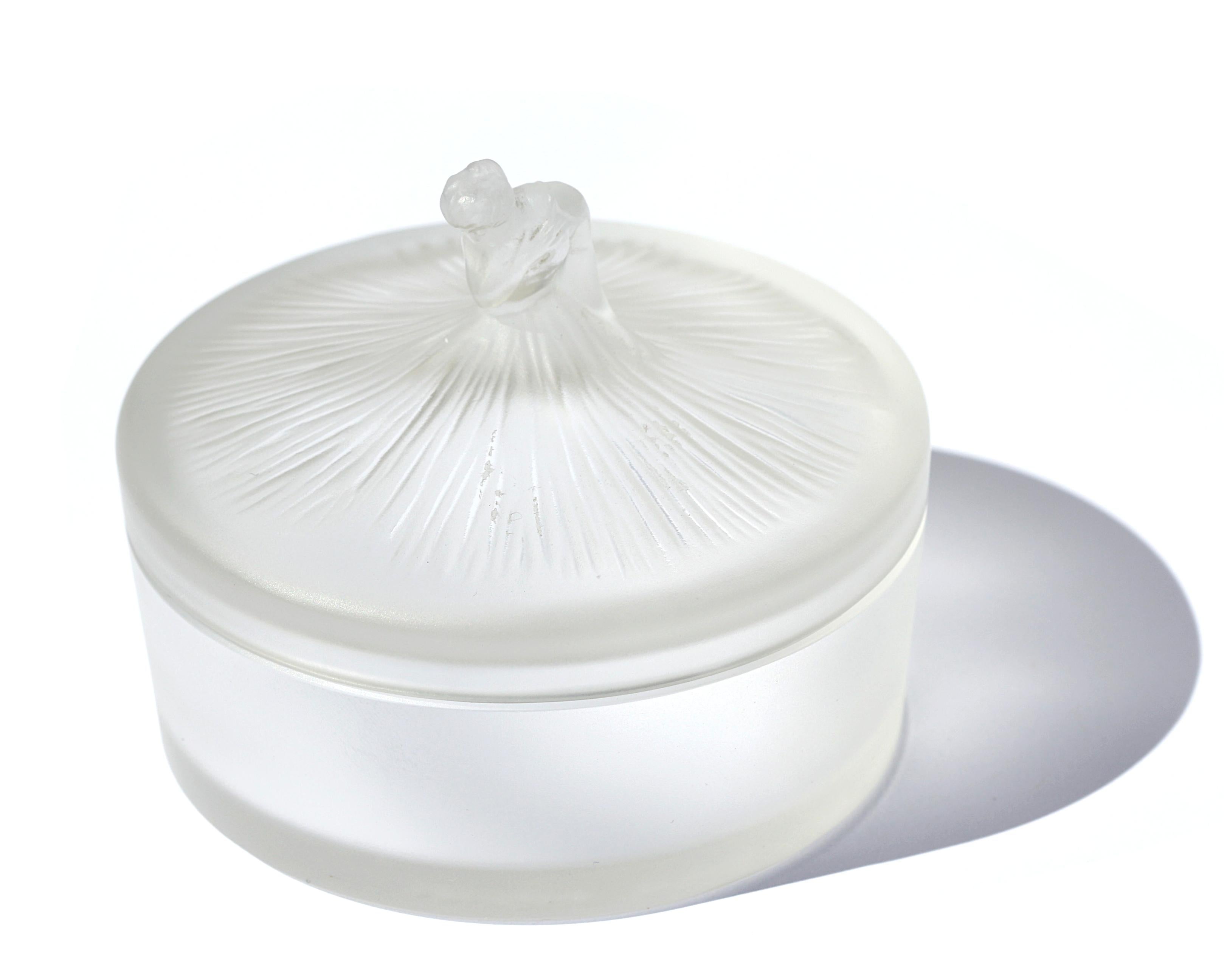Lalique Frosted Glass Covered Circular Box For Sale 2