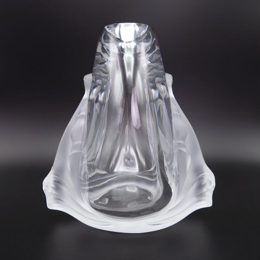 Français Vase aquatique abstrait « Garance » de Lalique en cristal poli et dépoli, France en vente