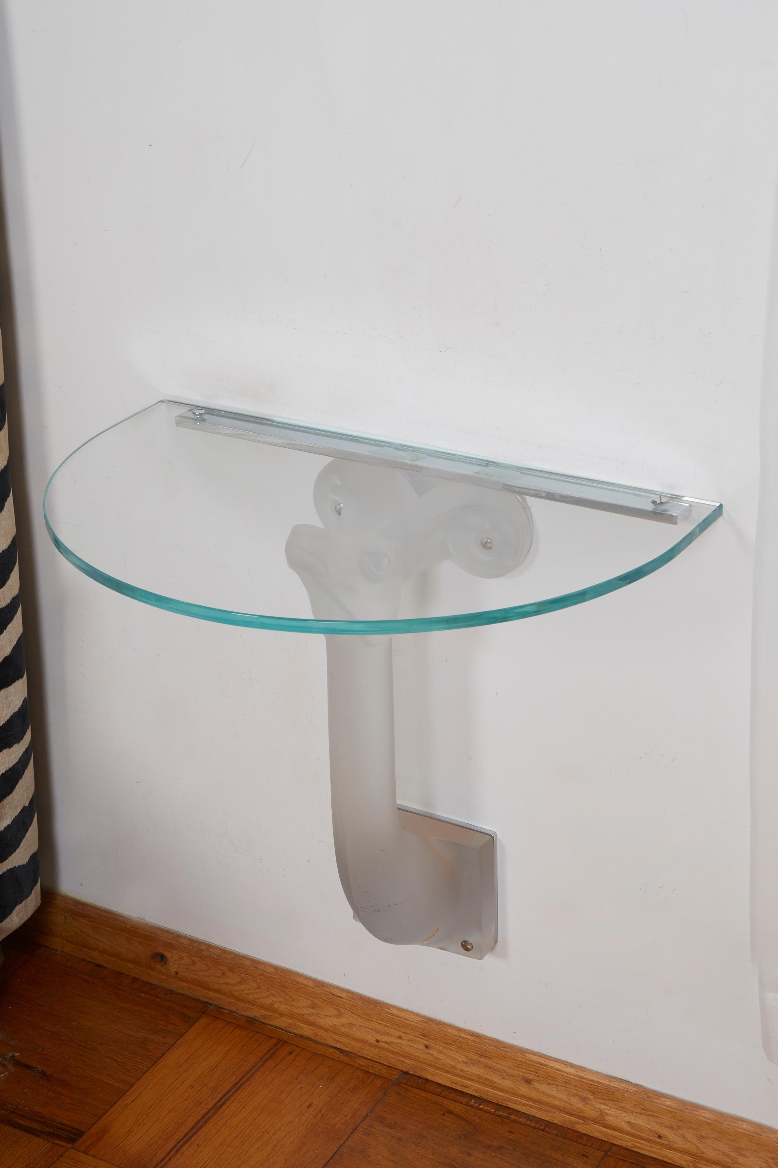 Français Consoles ou tables d'appoint ou tables de nuit verre Lalique en vente