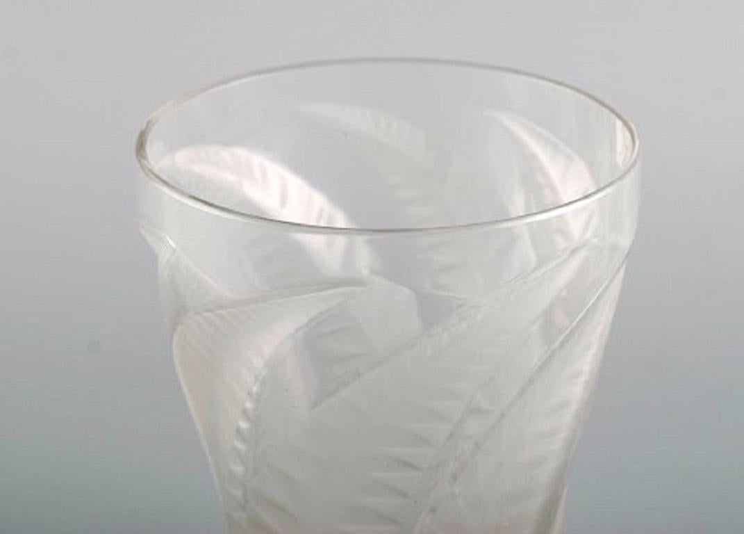 Art Deco Lalique Hesperides Tumbler in Art Glass with Leaves in Relief, 1930s
