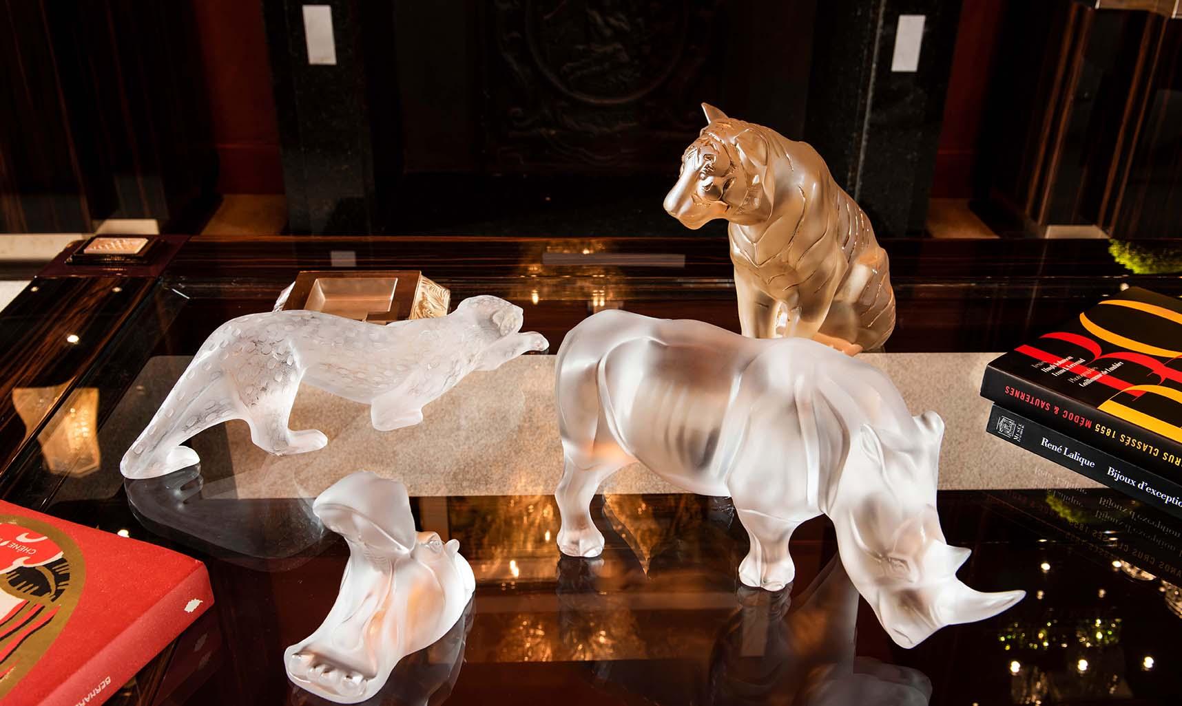 Inspired by the fauna of the jungle, Lalique has added wild animals to the bestiary. The purity of the satin finished and re-polished crystal, the brand's hallmark, further enhance the design of this symbol of strength and power. This sculpture can