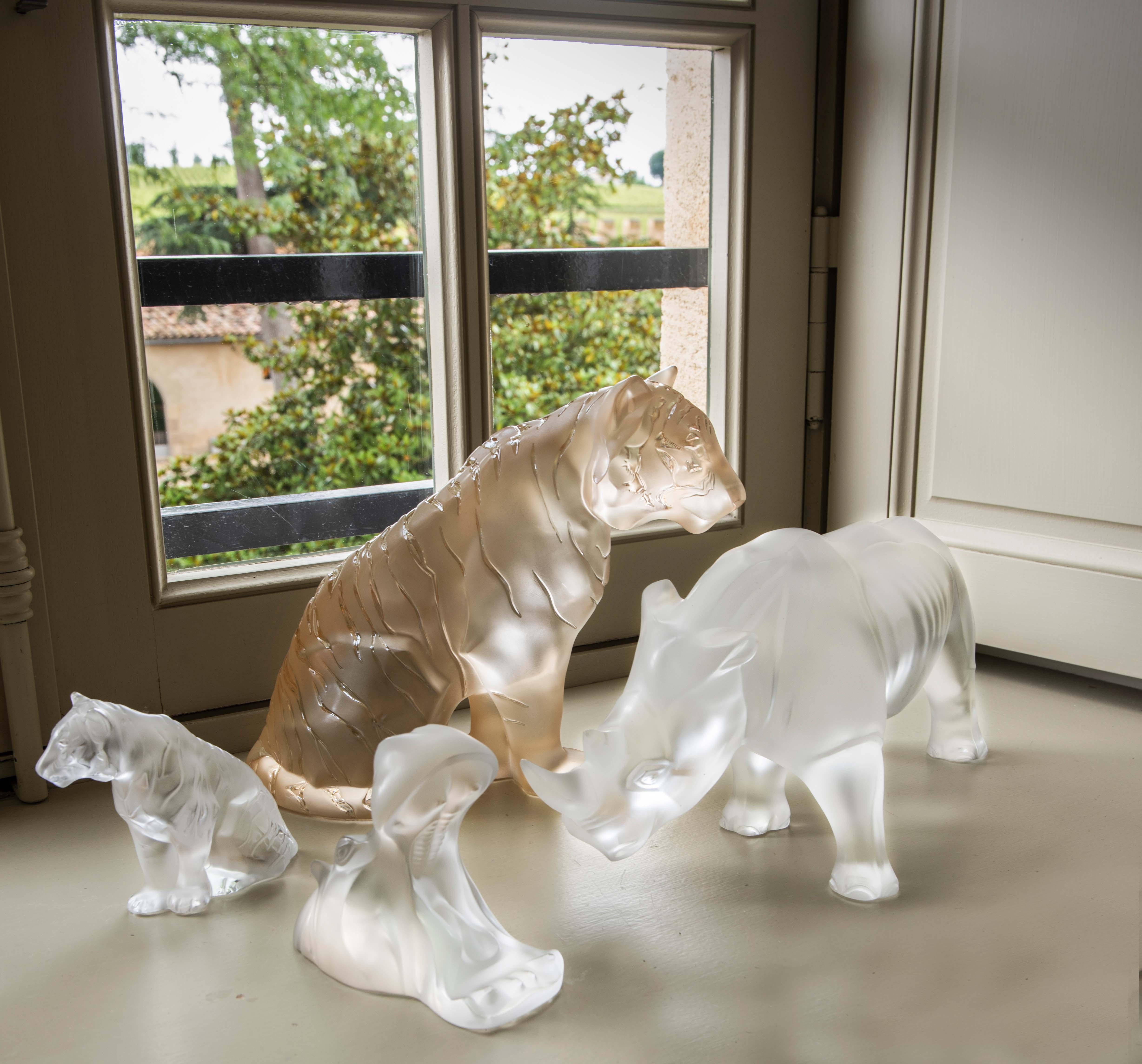 Modern Lalique Hippopotamus Sculpture Clear Crystal For Sale