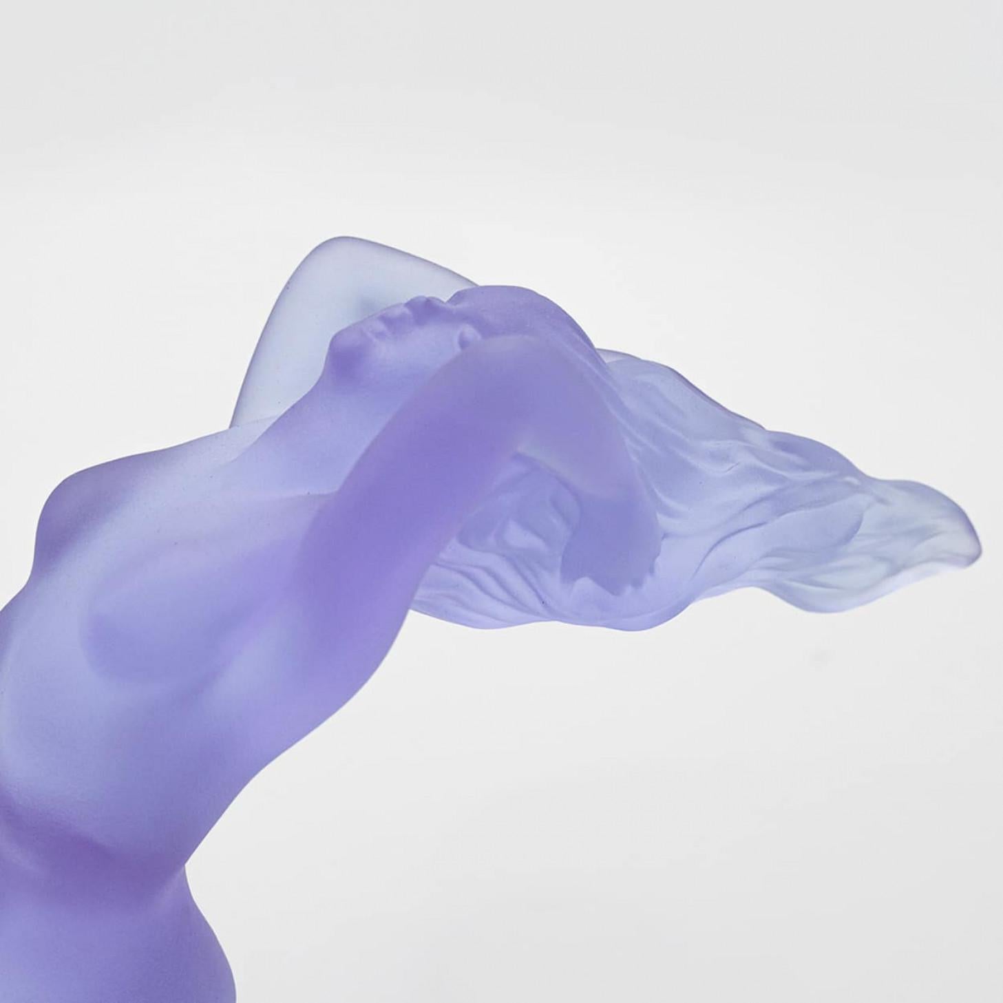 Francese Scultura viola Lalique Hofmann 'Chrysis', Francia anni '30 in vendita