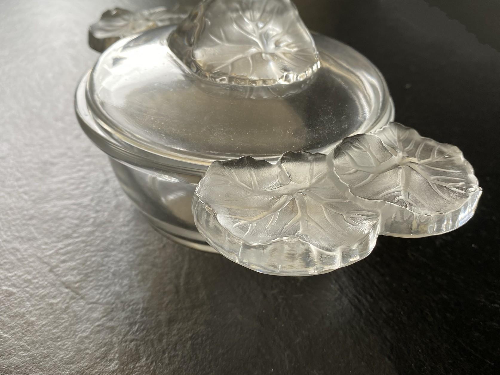 Lalique Honfleur Crystal Glass Lidded Bowl Table Sculpture 5
