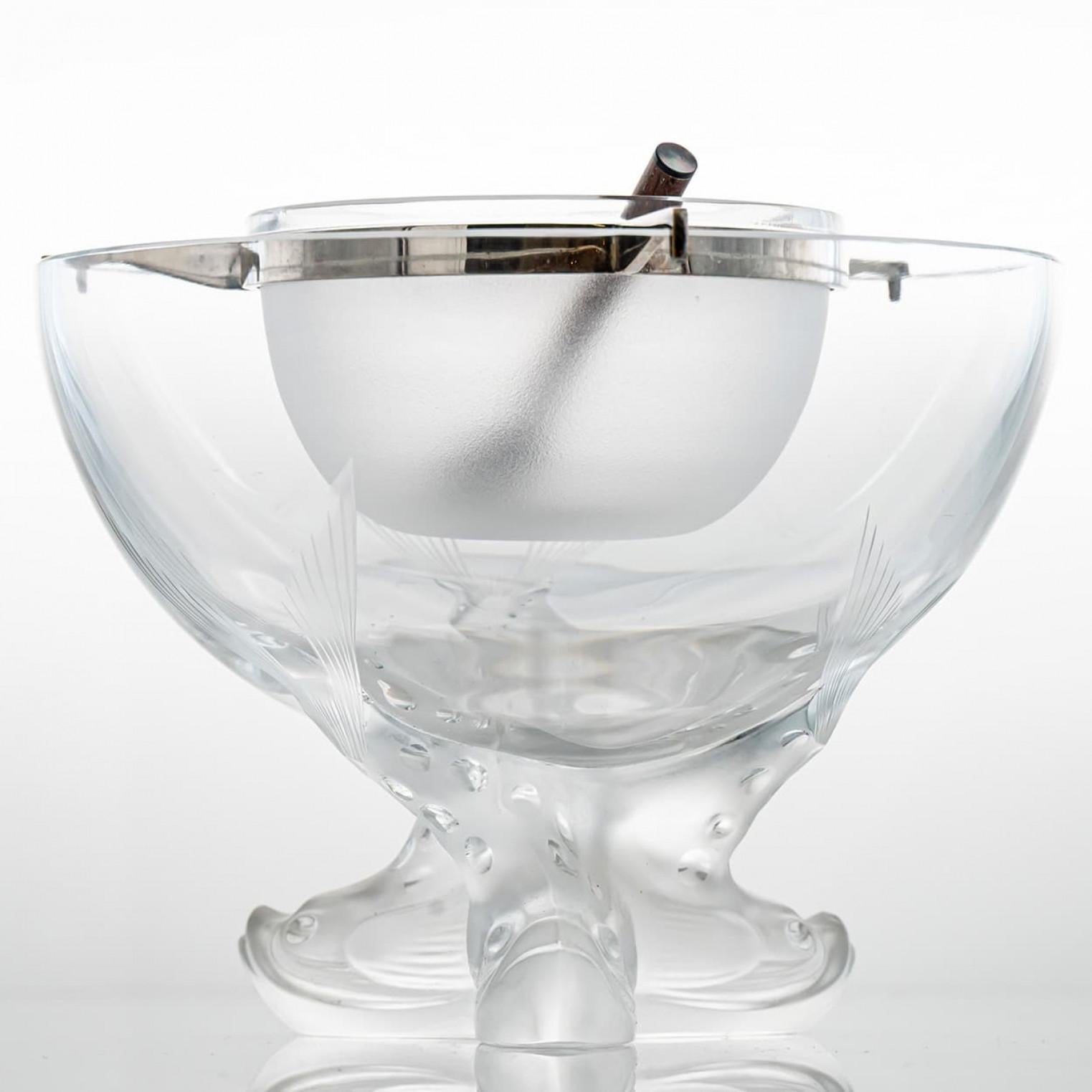 Il lusso al suo massimo, un oggetto da collezione realizzato da Lalique in Francia.

Questa è una ciotola per caviale chiamata 