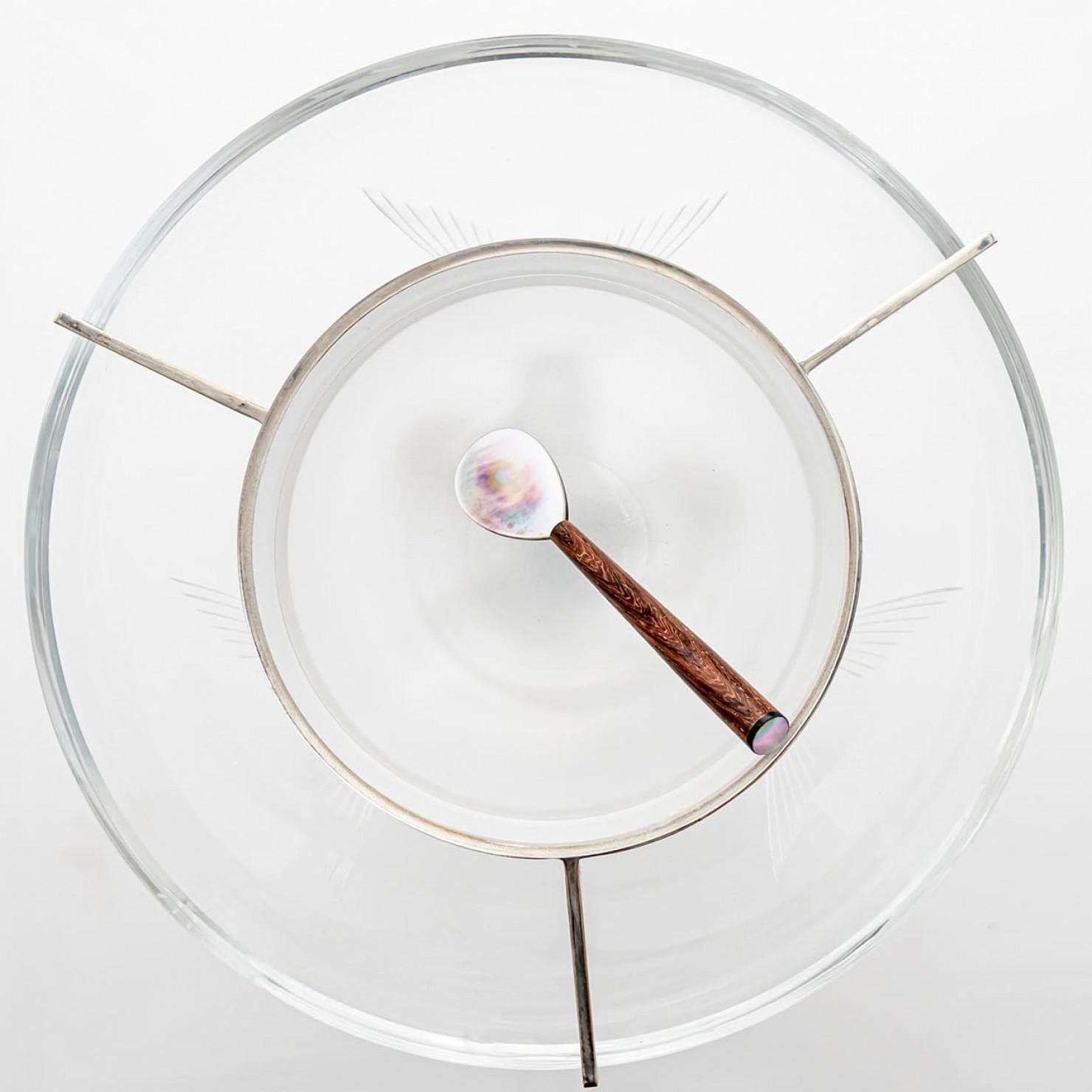 Altro Lalique Igor Caviar Bowl Piede di pesce in vetro smerigliato e trasparente, Francia in vendita