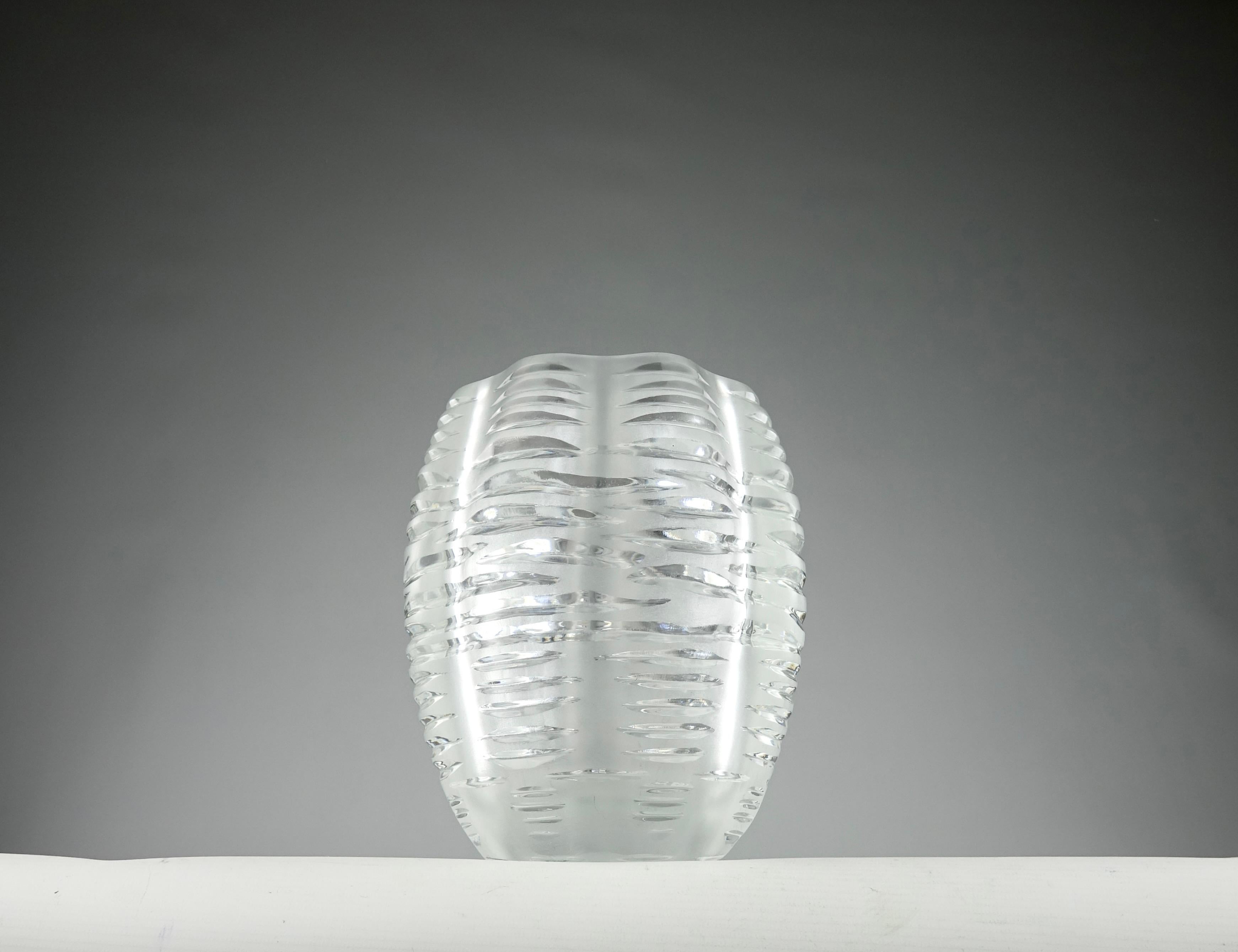 Bellissimo vaso di cristallo Lalique 