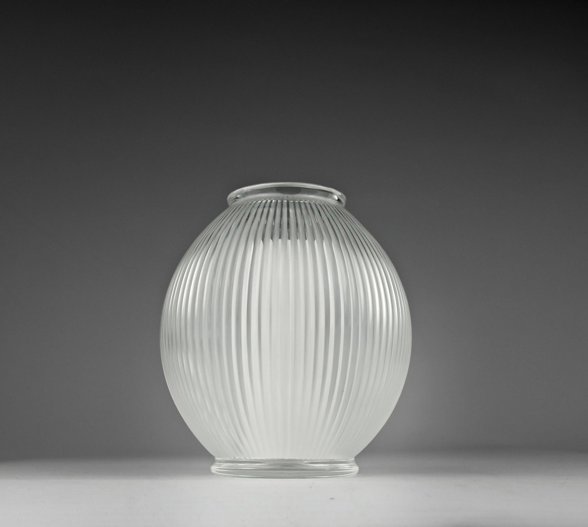 Lalique, vase à bougie 