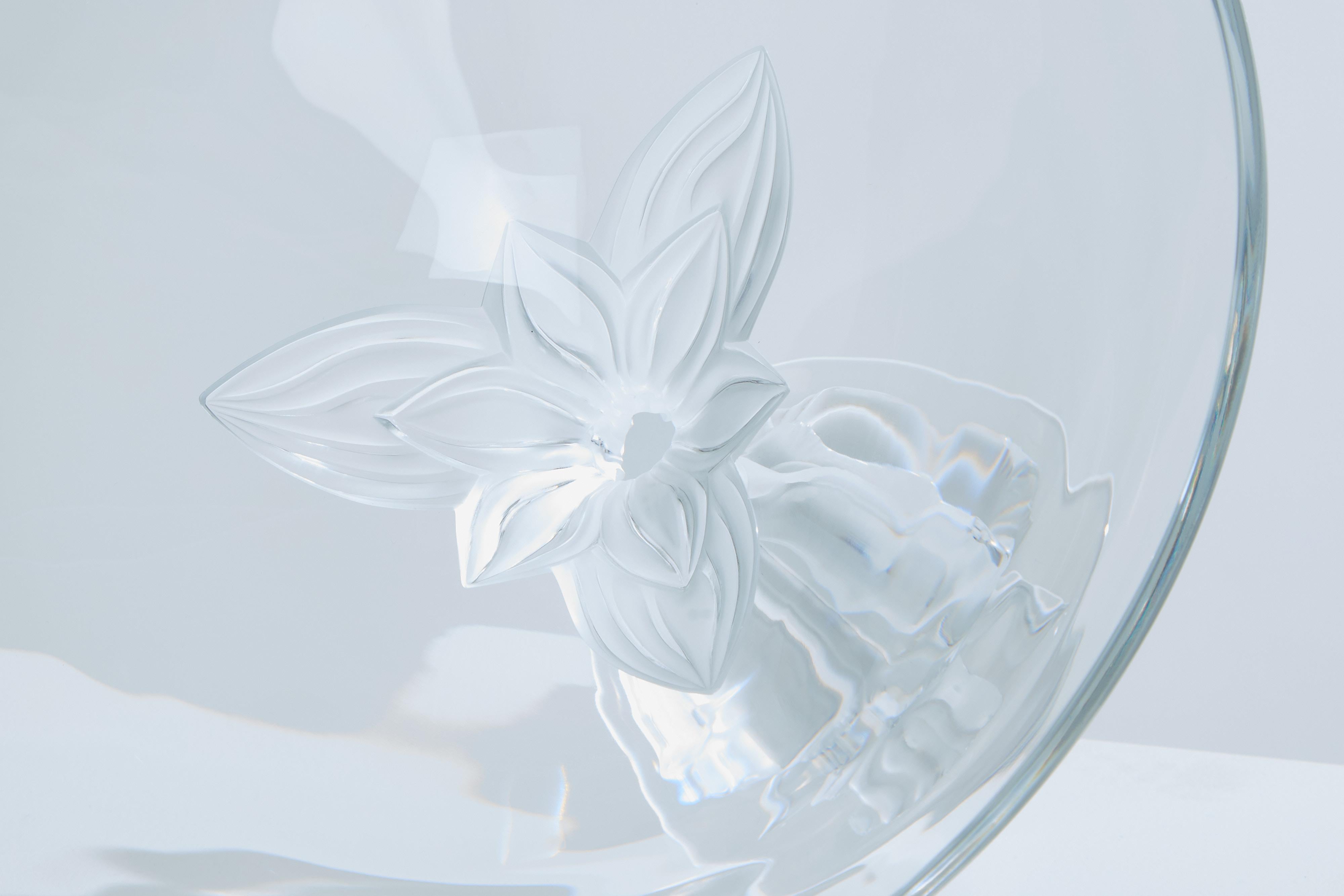 Cuenco centro de mesa grande Lalique cristal esmerilado y pulido 1980 en Bueno estado para la venta en Paris, IDF