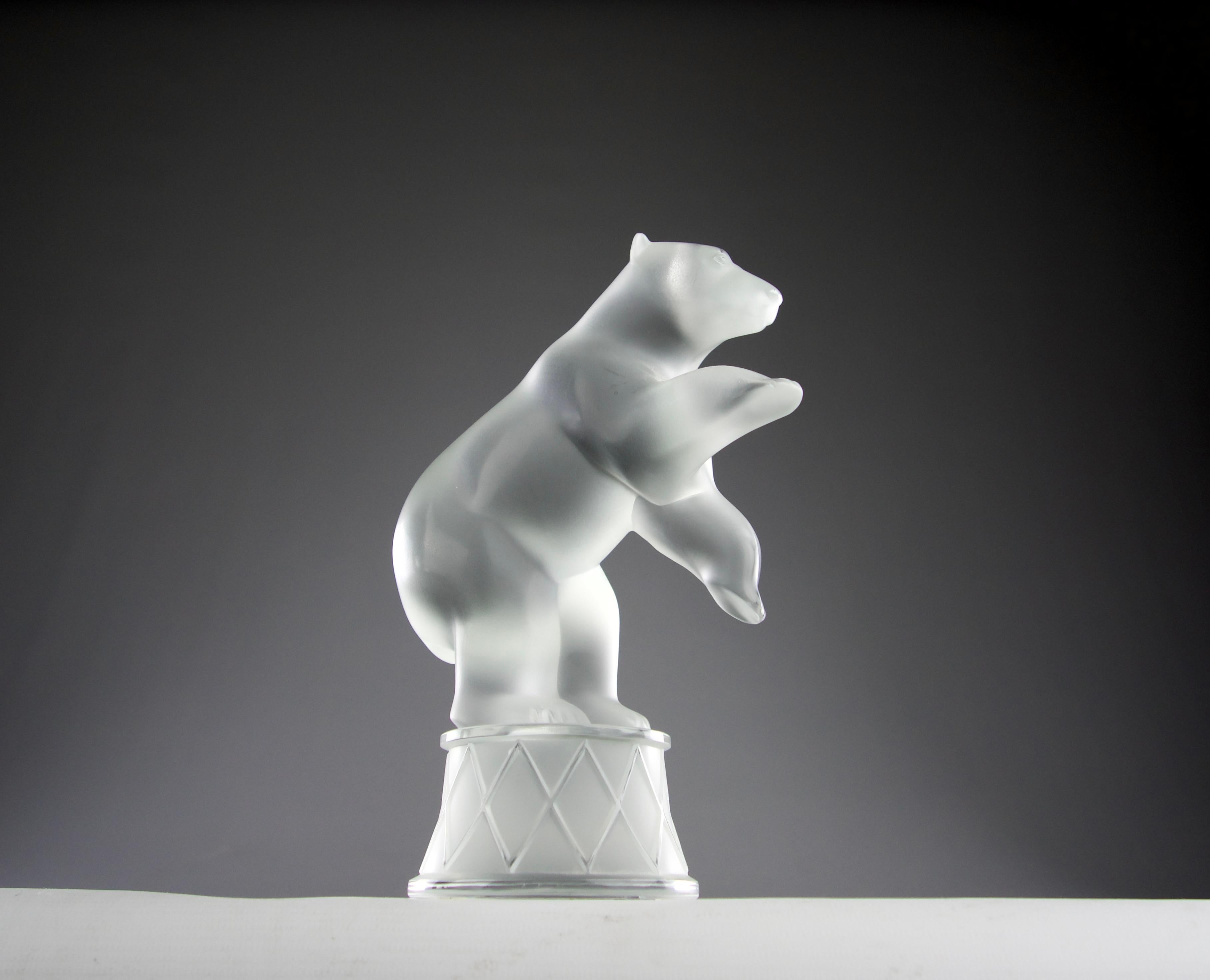 Lalique, Large Circus Bear Sculpture, France 2000s In Excellent Condition For Sale In PARIS, FR