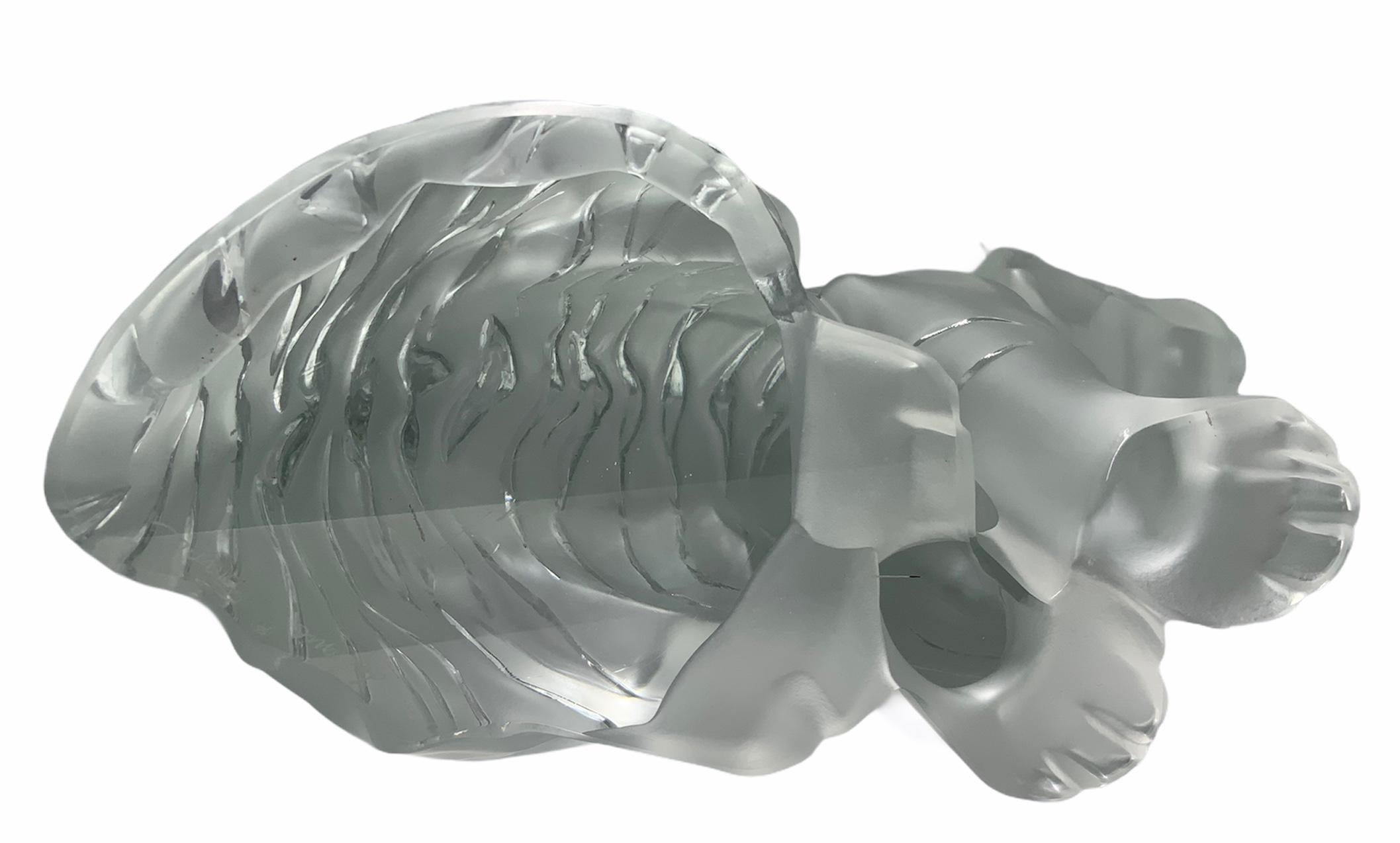 Lalique Large Frosted Sitting Tiger Sculpture In Good Condition In Guaynabo, PR
