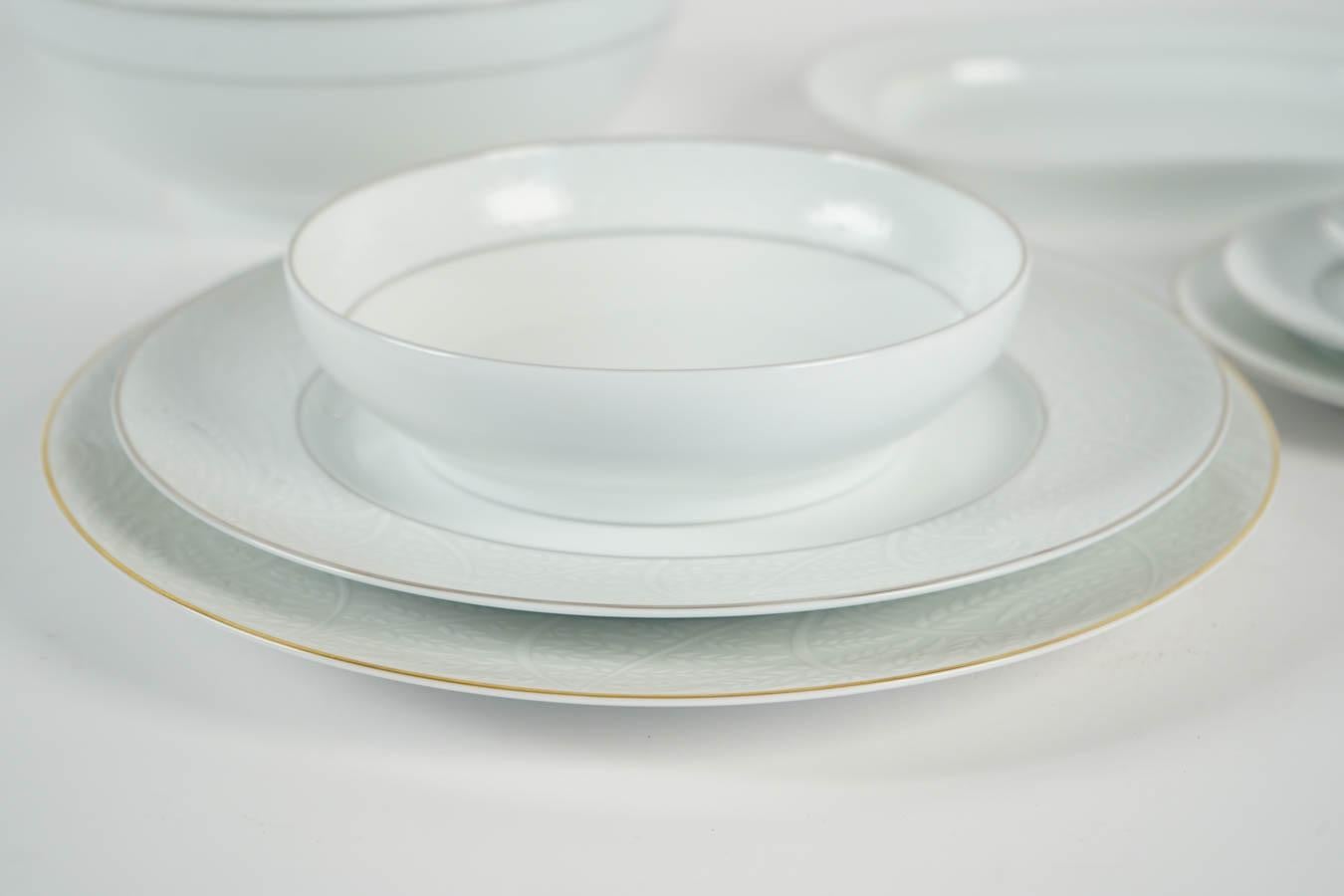 lalique china dinnerware set