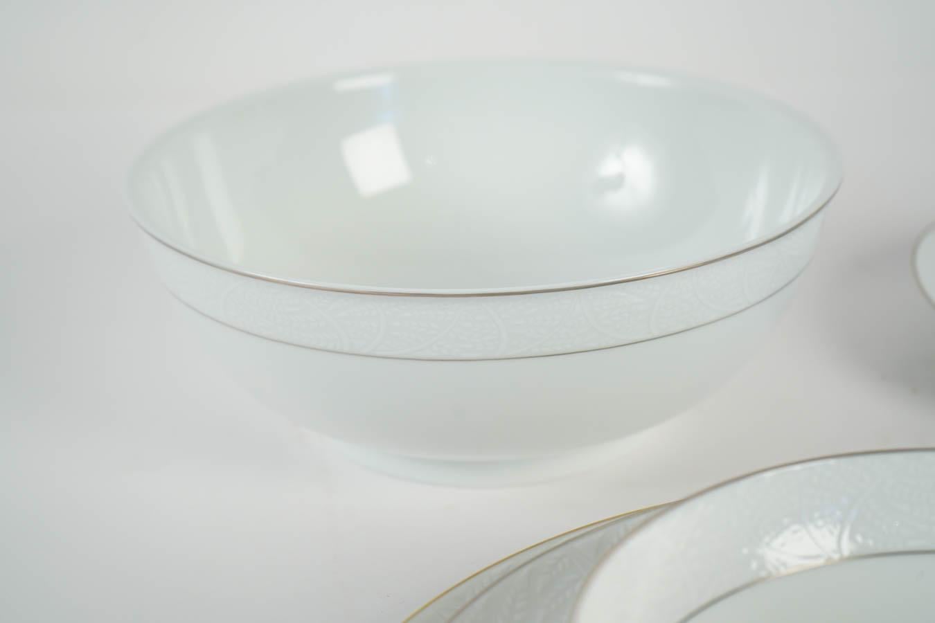 Art Deco Lalique & Limoges Porcelaine Dinnerware 'Damassé Platine' Set