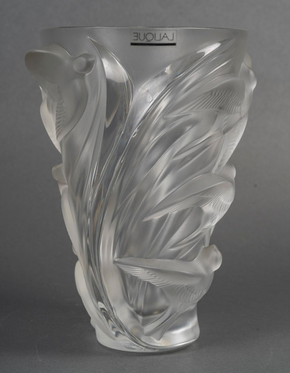 Verre Lalique - Vase Martinets en vente