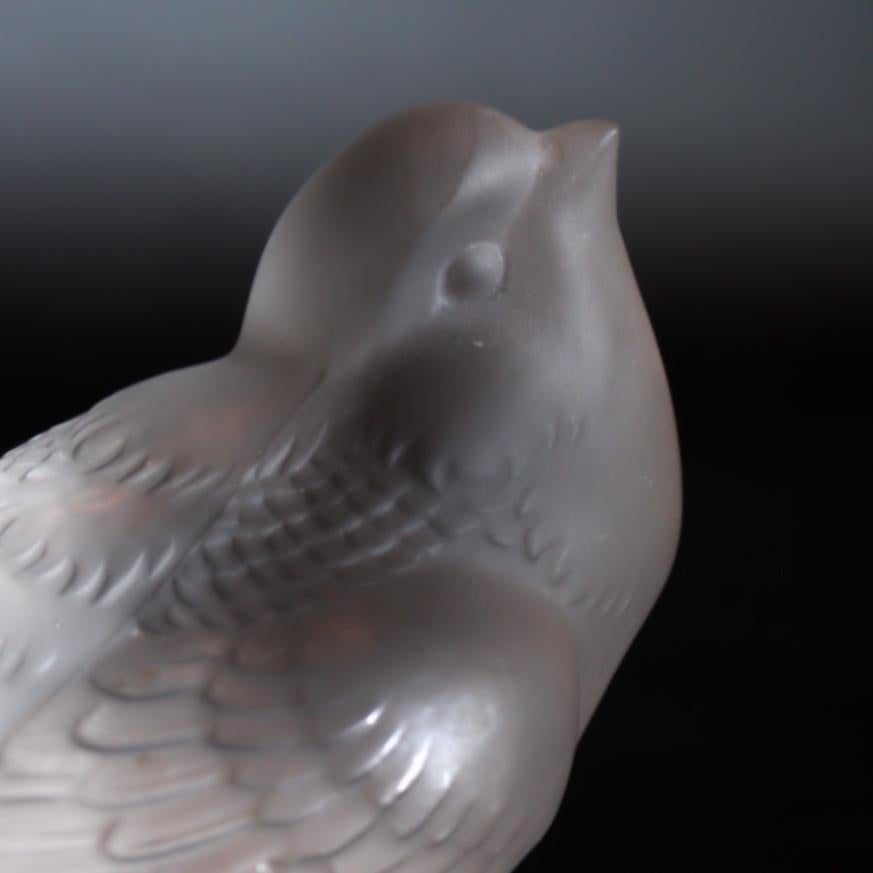 French Lalique 'Moineau Moqueur' Glass Bird