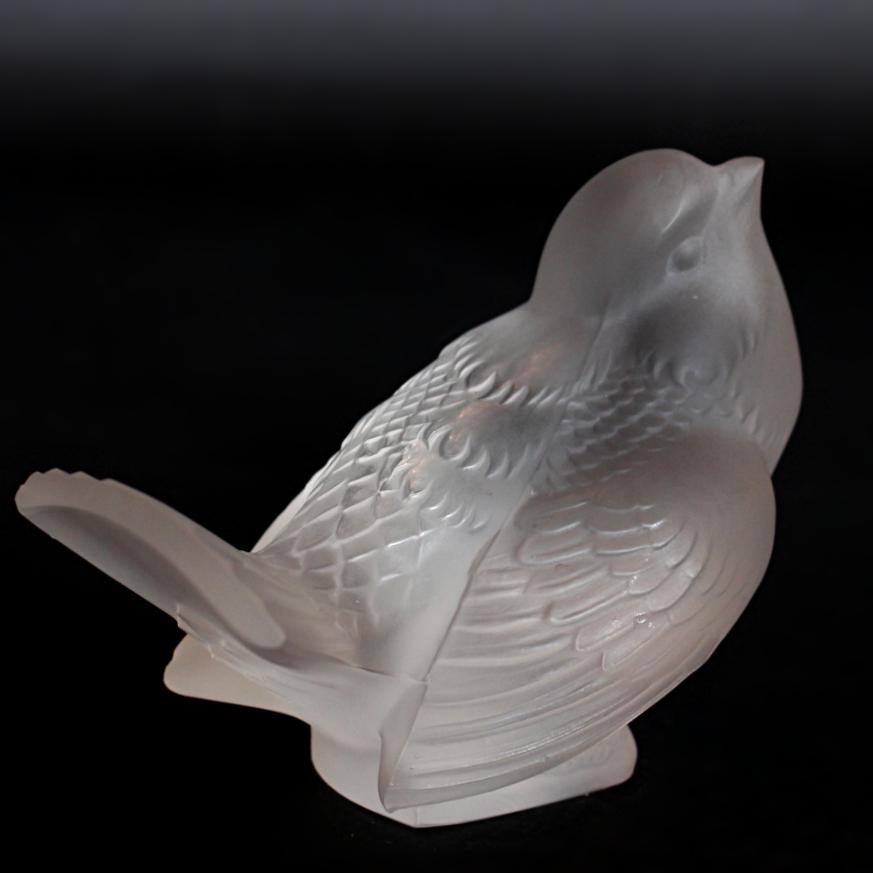 Frosted Lalique 'Moineau Moqueur' Glass Bird
