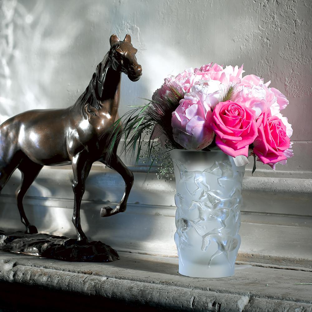 A herd of wild horses gallop over the vase as flowing manes reveal the true extent of their freedom. Handcrafted in France. 

Dimensions: 7.01