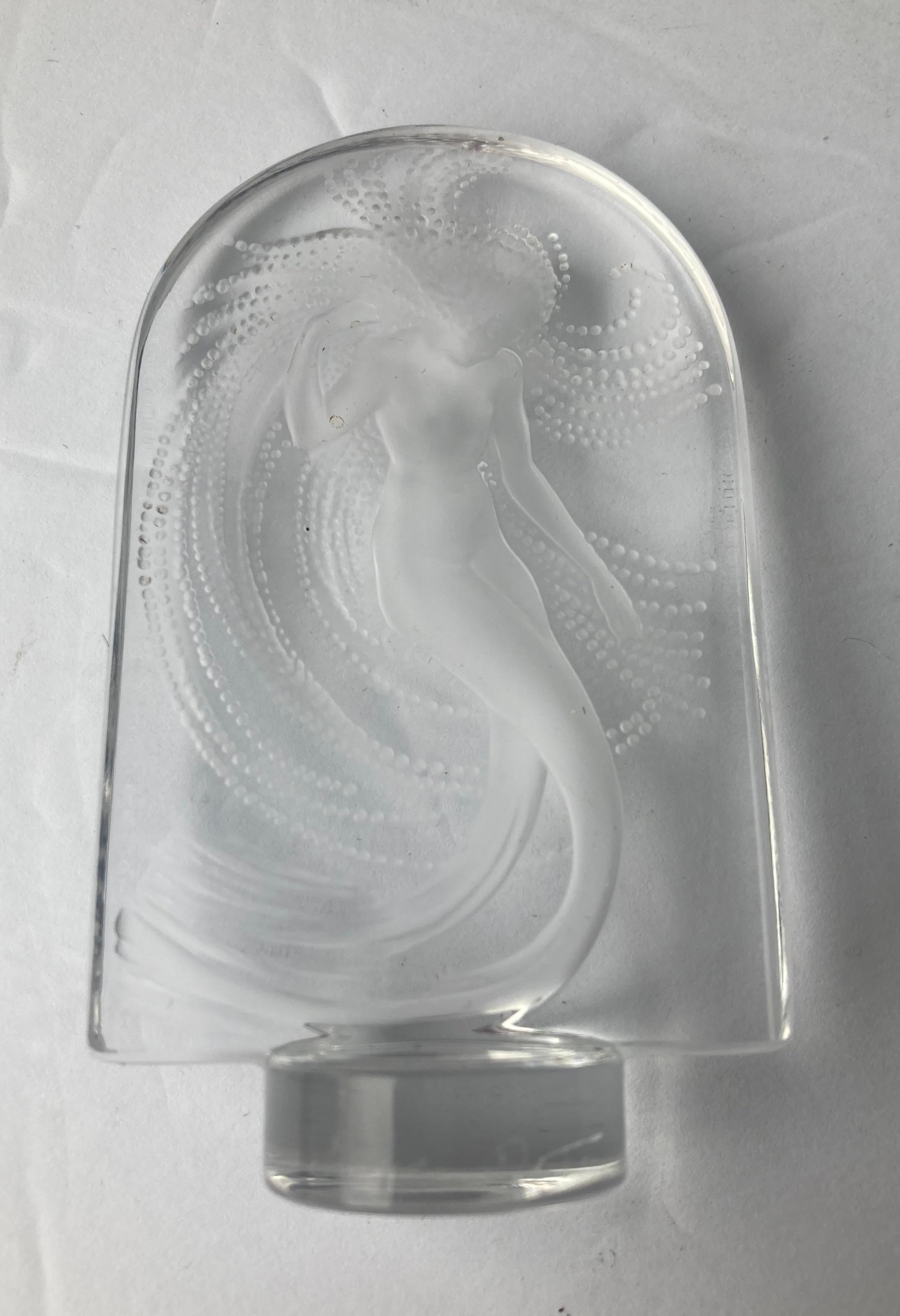 Moulage Sculpture/weight en papier de Nymphe nue « Serene Naiade » de Lalique, signée.