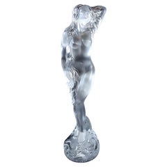 Sculpture monumentale de nu en cristal « Oceanide » de Lalique en édition limitée, France