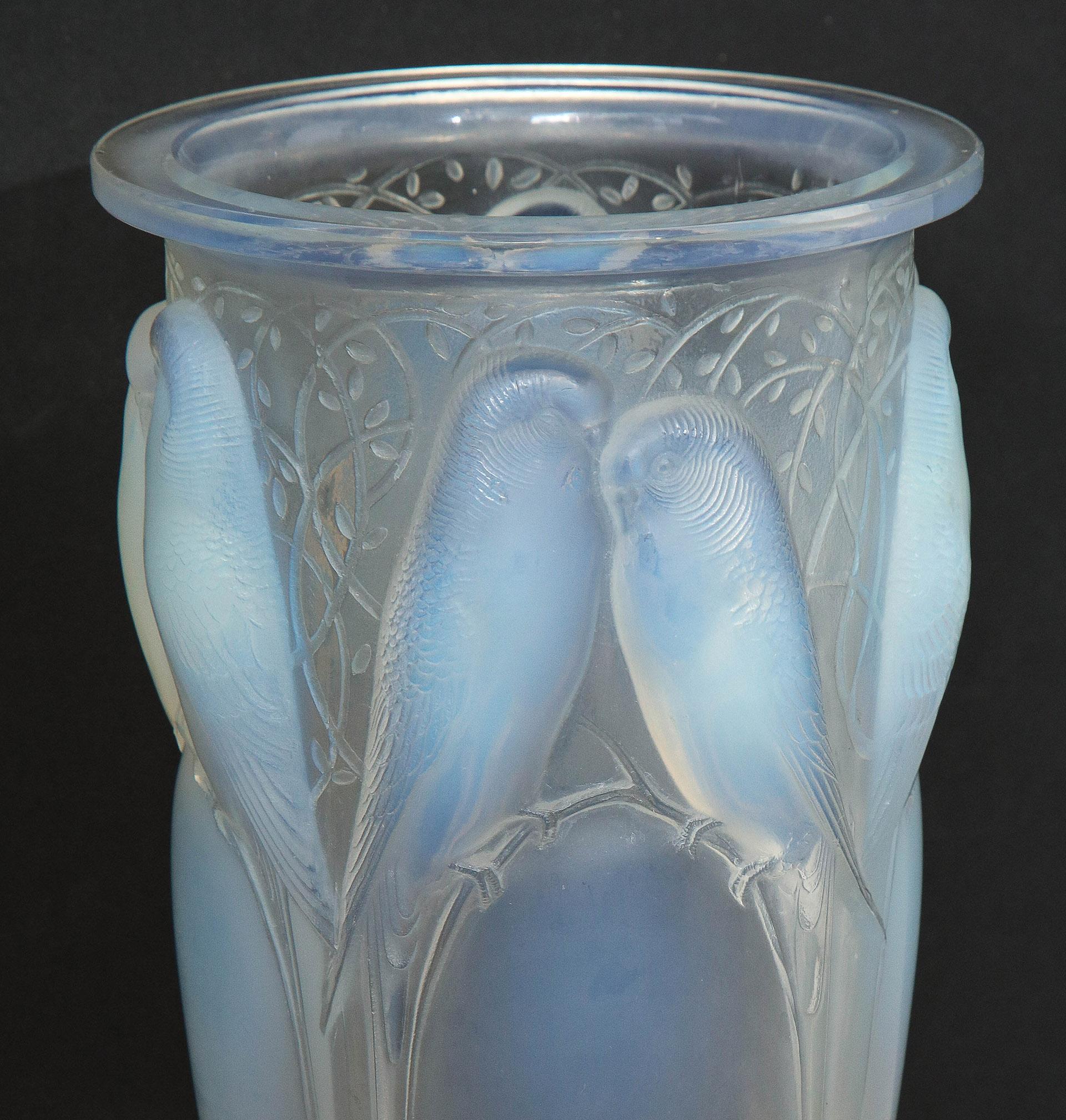 Lalique Opalescent Vase For Sale 1