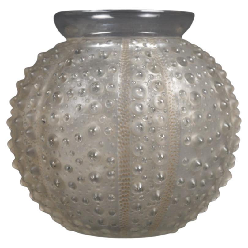 LALIQUE – “Oursins” Vase, 1935 For Sale