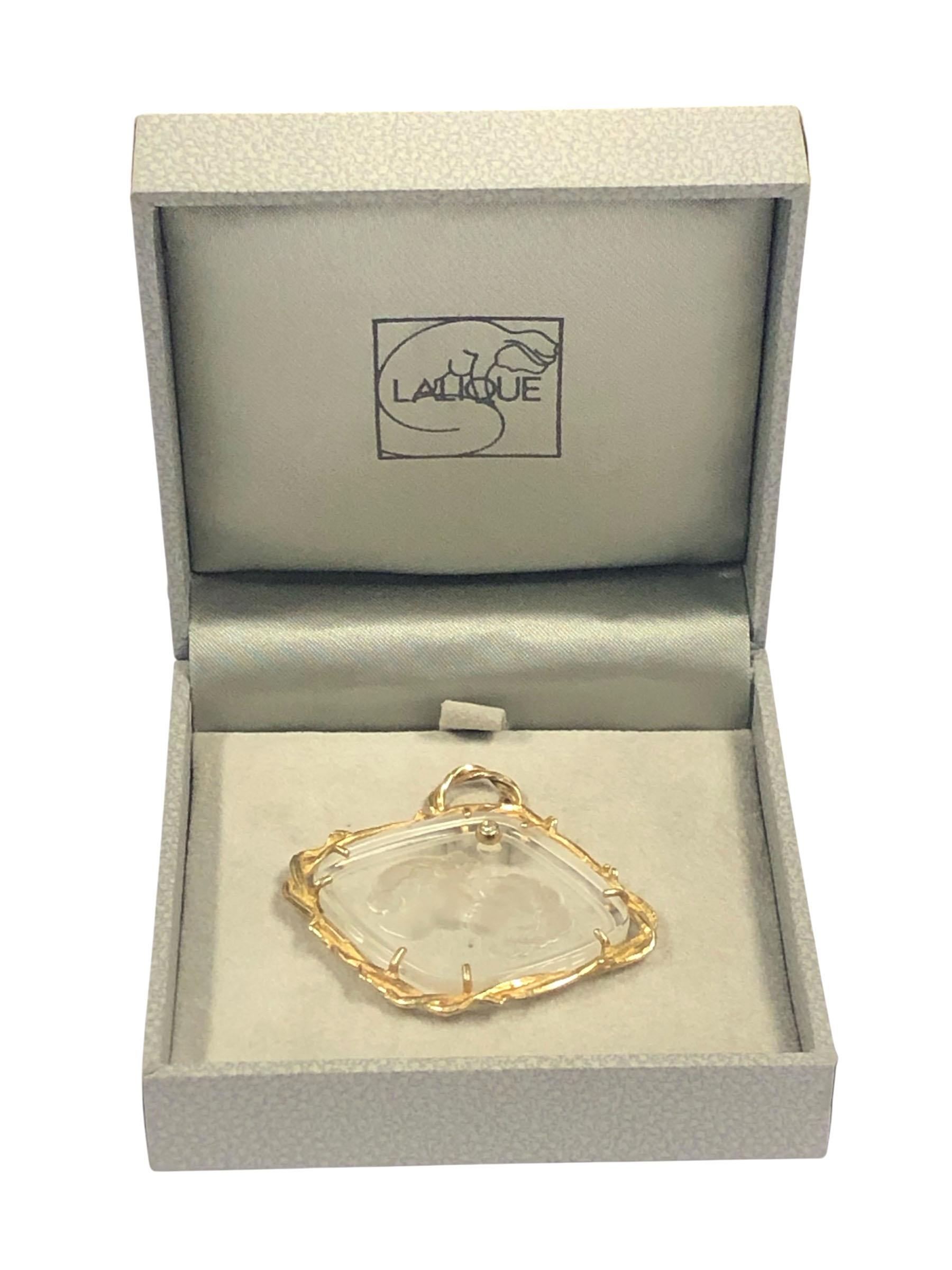 Lalique Paris Le Baiser Love Kisses Gold Crystal and Diamond Large Pendant For Sale 3