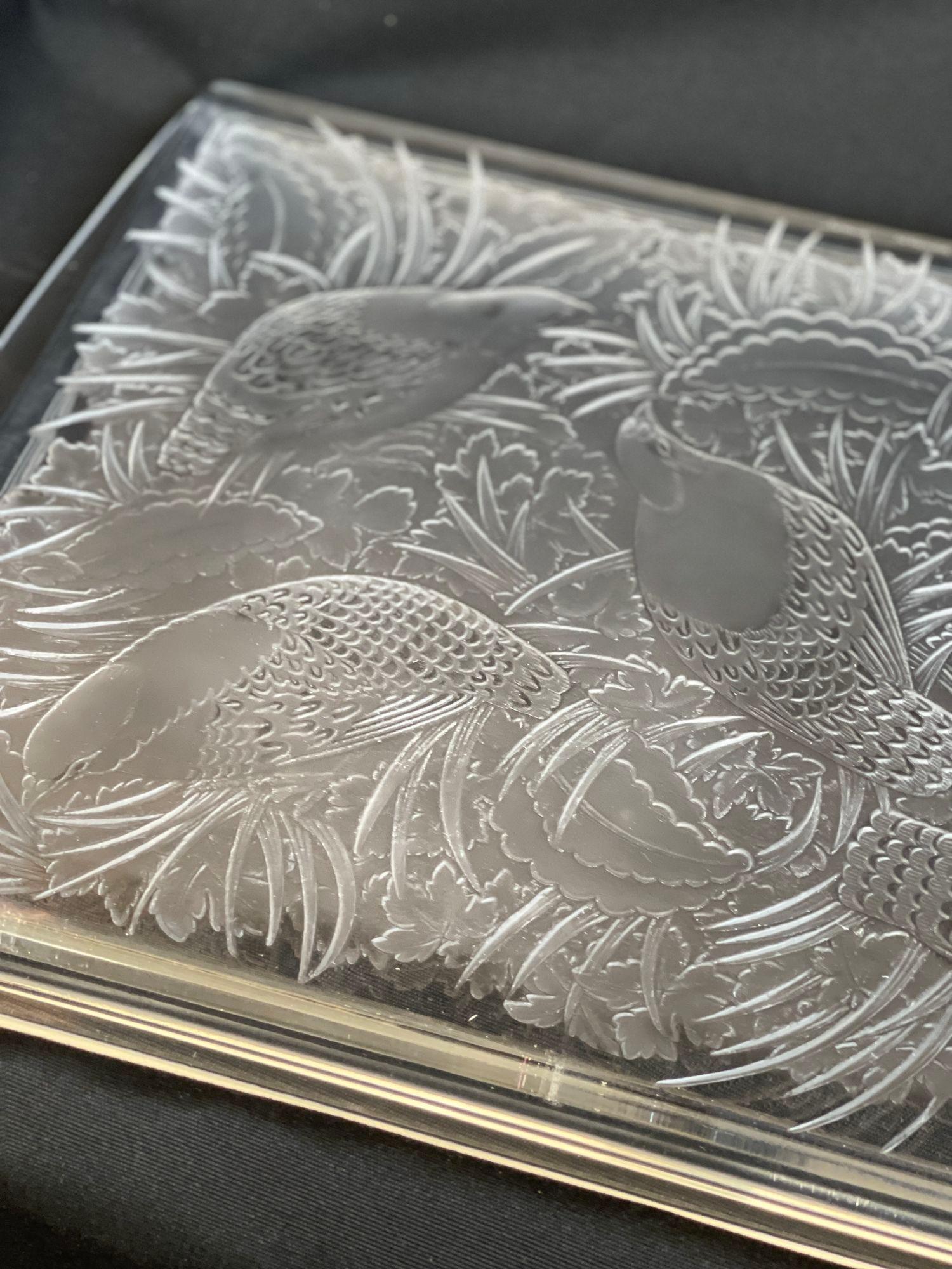 Plateau-Kristalltablett „Perdrix“ von Lalique im Zustand „Gut“ im Angebot in Los Angeles, CA