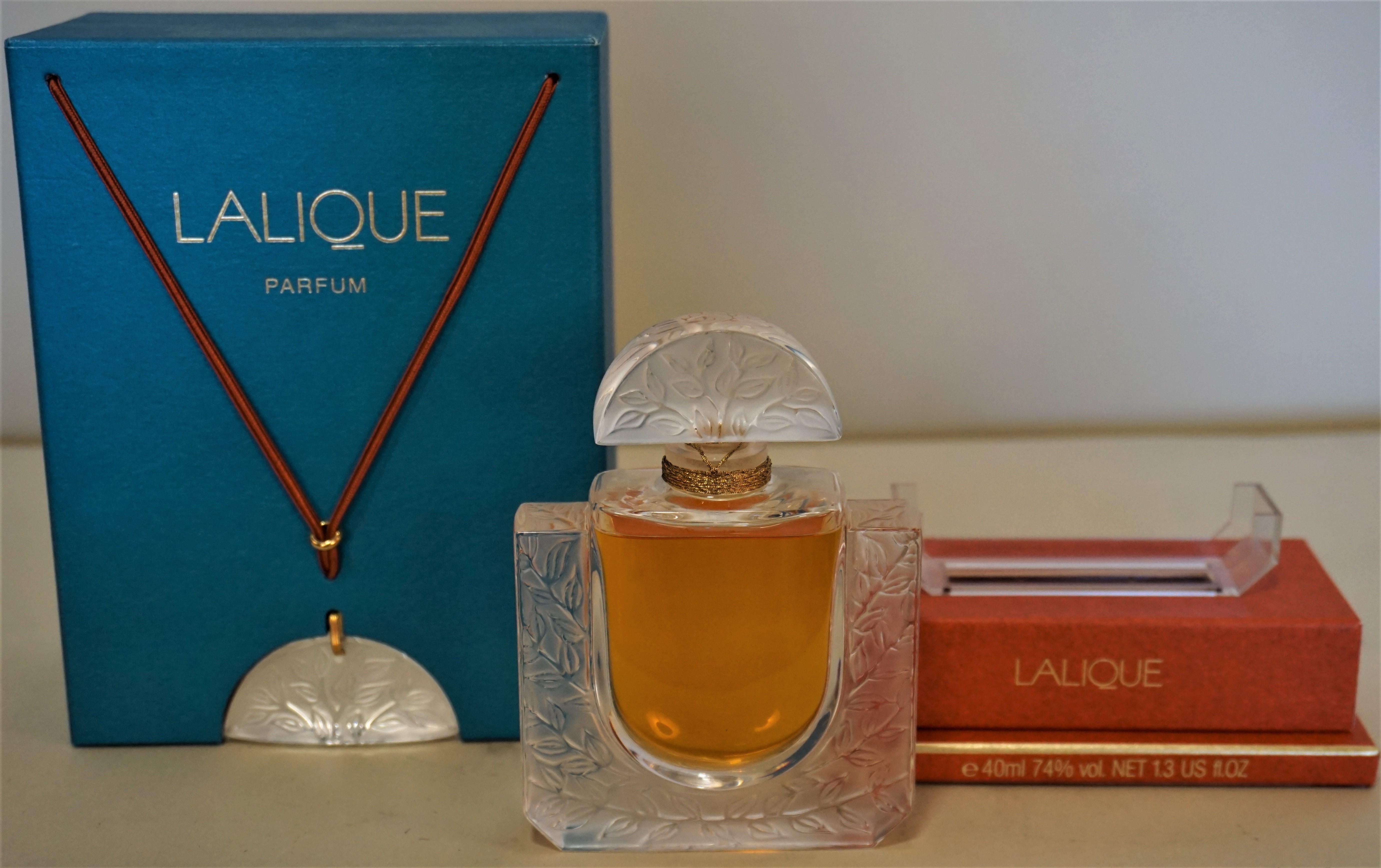 Lalique Perfume Bottle with Pendant In Good Condition In Fairfax, VA