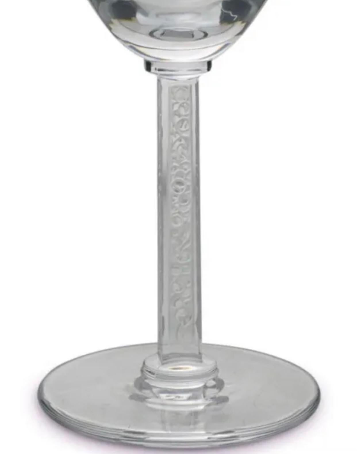 Ensemble de verres à pied en cristal transparent Lalique Phalsbourg : carafes et verres à vin « 7 » Bon état - En vente à Perry, FL