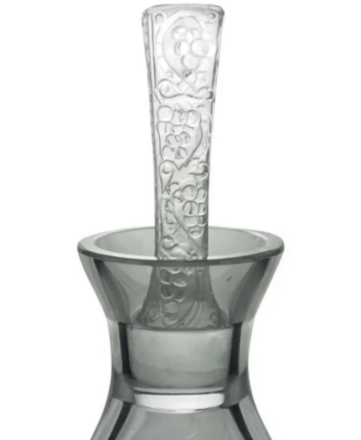 Ensemble de verres à pied en cristal transparent Lalique Phalsbourg : carafes et verres à vin « 7 » Unisexe en vente