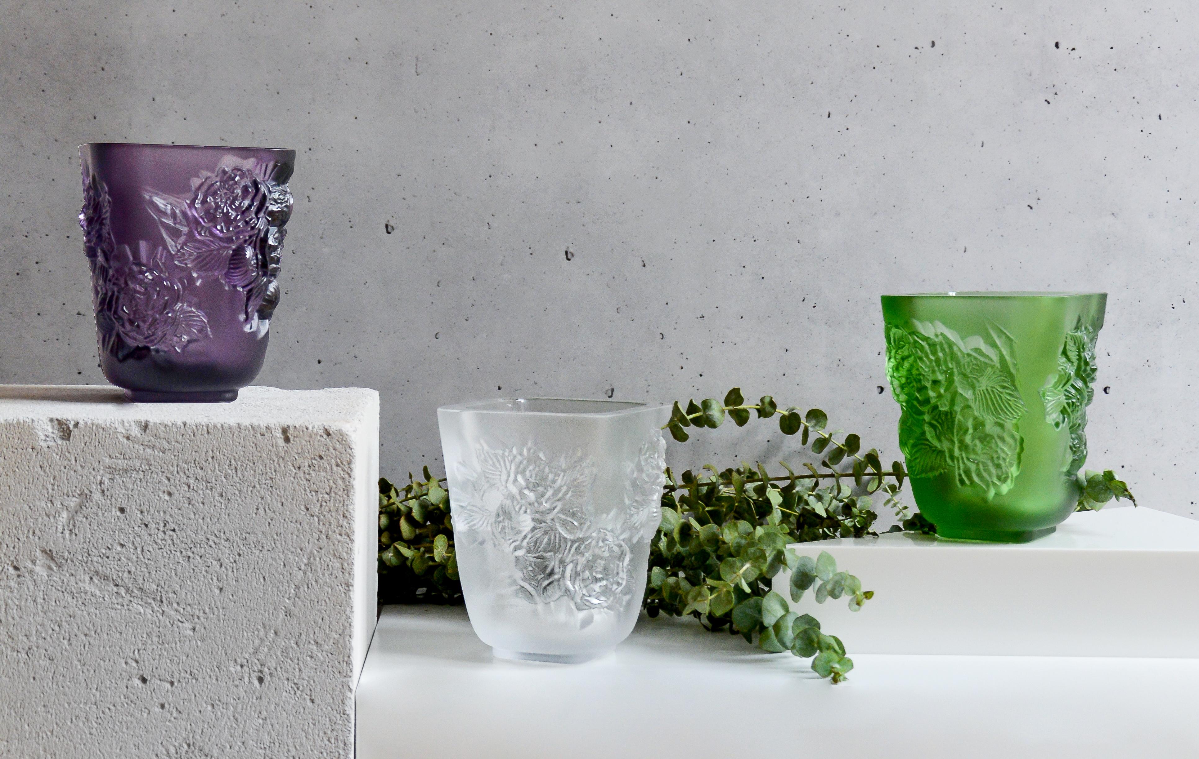Art Deco Lalique Pivoines Vase Small Size Green Crystal