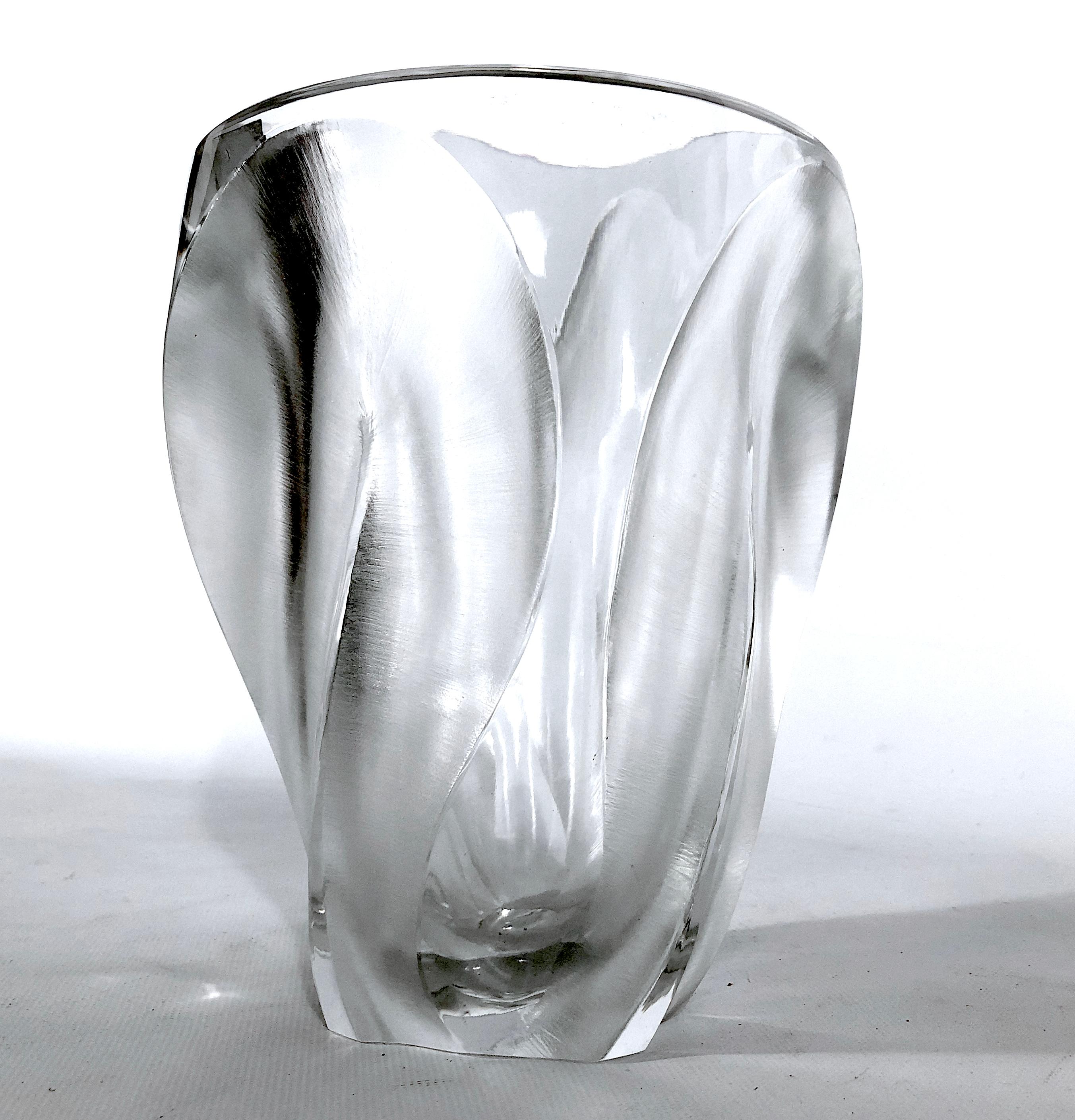 Lalique, Poliertes und mattiertes Kristallglas Modell Ingrid aus den 60er Jahren im Angebot 4