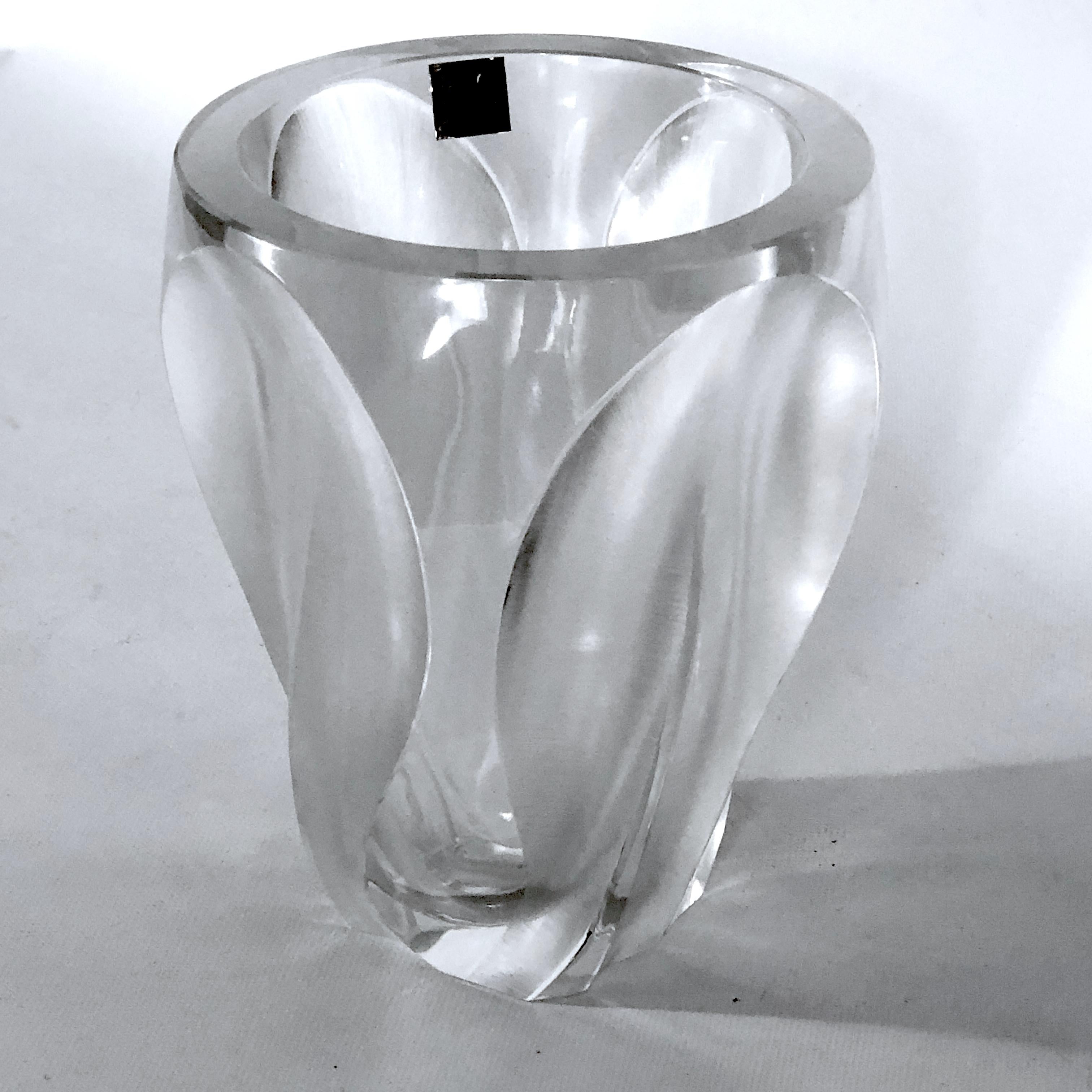 20th Century Lalique, Polished and Frosted Crystal Glass Model Ingrid from 60s For Sale
