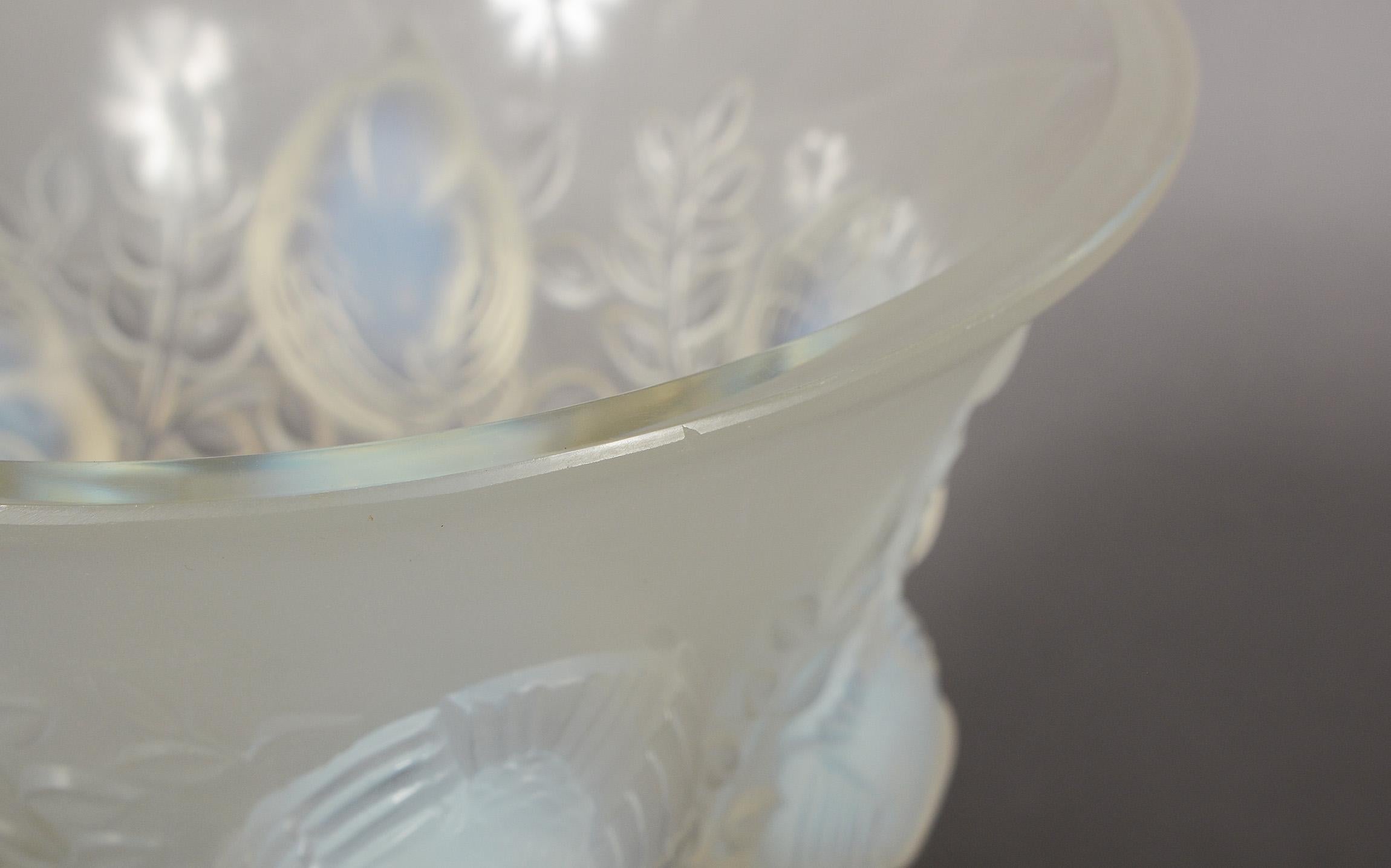 Lalique Saint Francois Opalescent Vase For Sale 5