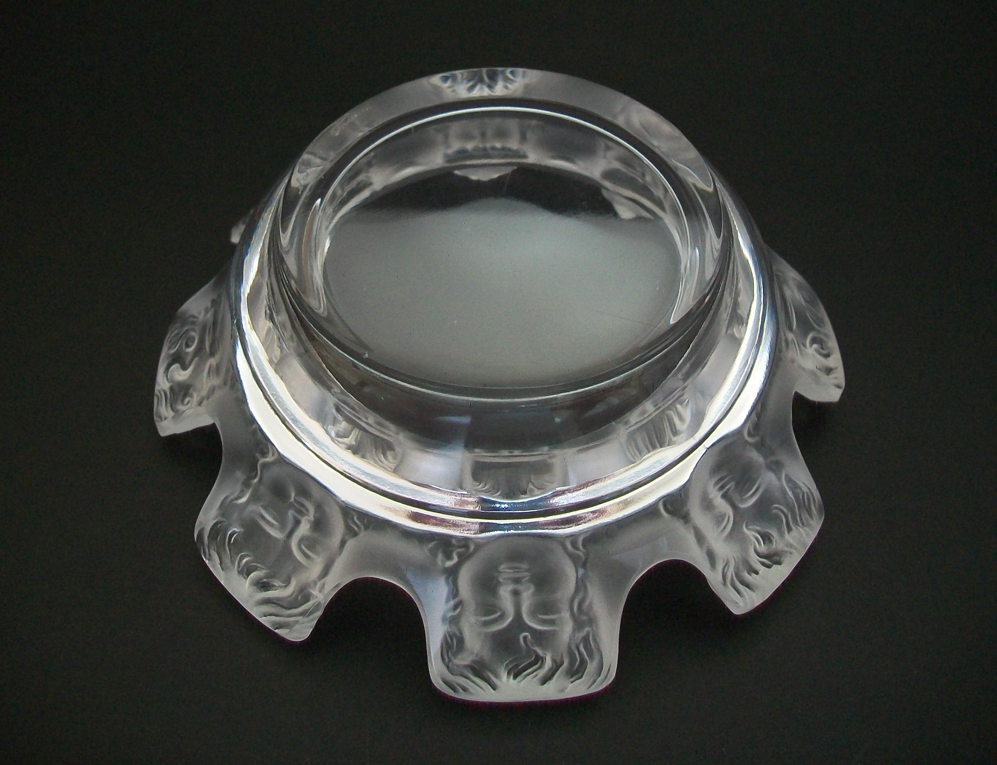 Lalique - 'Saint Nicolas' - Crystal Ashtray W/ Masks - France - 20th Century 2
