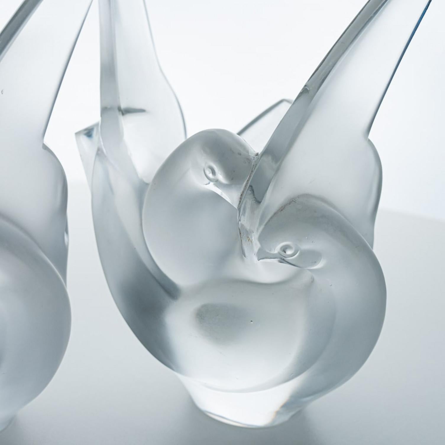 Lalique Firmado 1 de los 2 jarrones Love Birds, Francia, 1956 Otro en venta