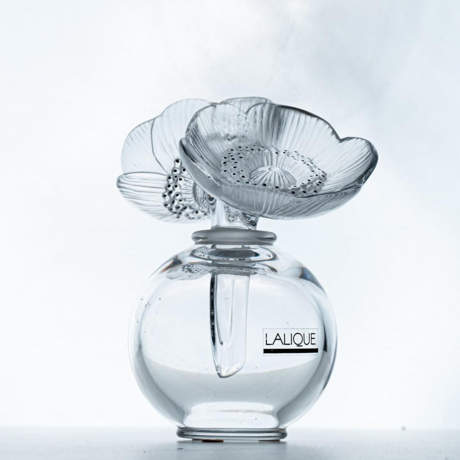 Französische Anemone-Parfümflasche aus Kristall von Lalique, signiert, Frankreich 2005 im Angebot 1